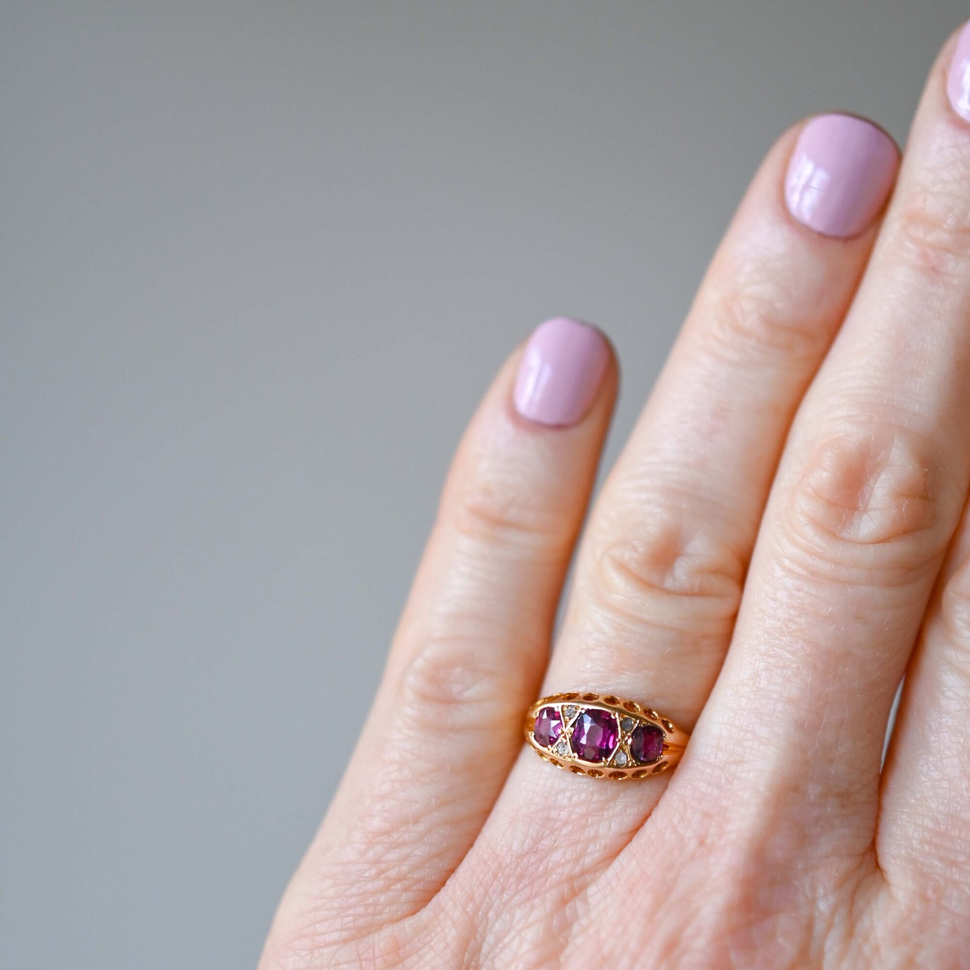 Antique Edwardian 18ct gold cushion cut ruby and mini diamond ring - Image 3