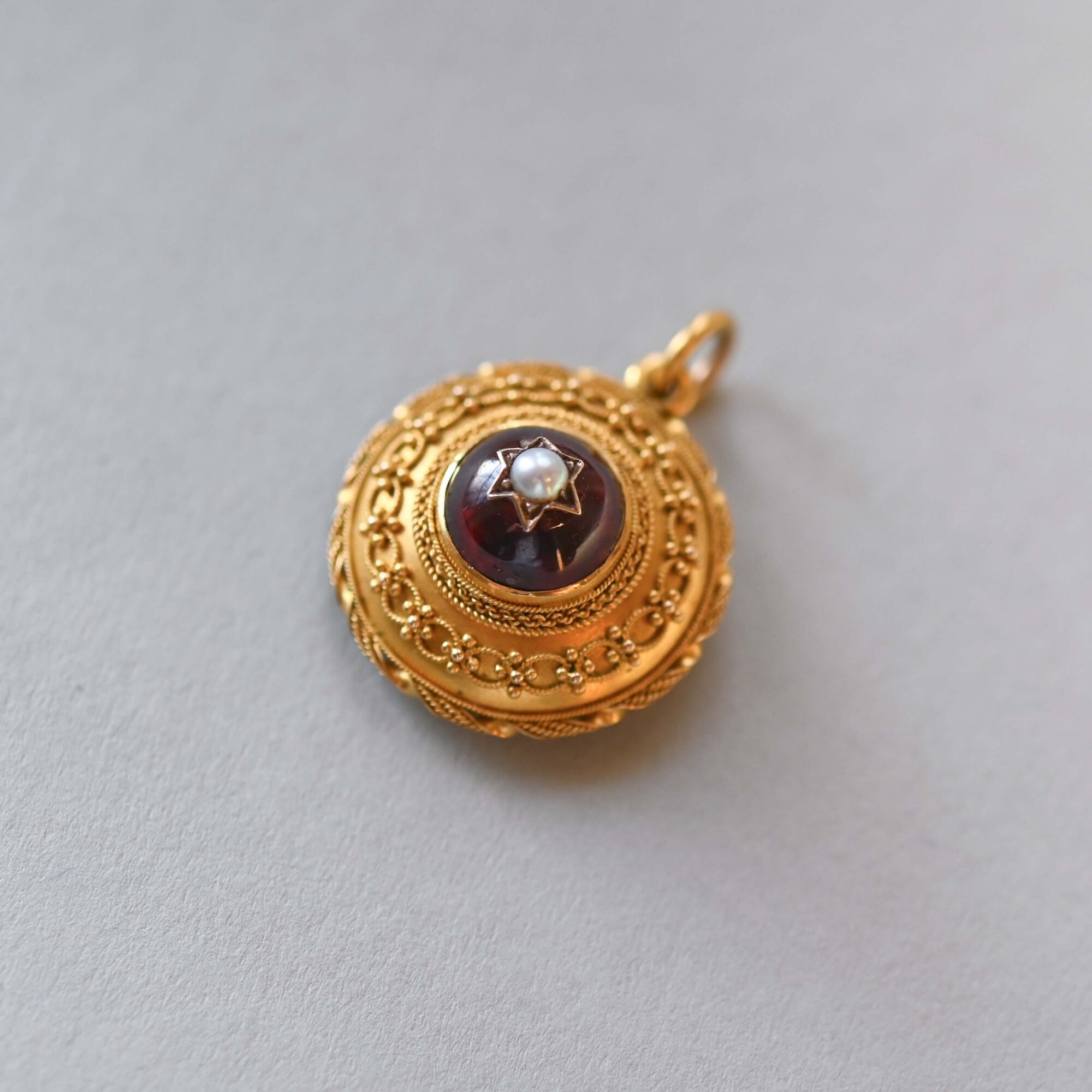 Antique Etrsucan Revival 18ct gold garnet and pearl starburst pendant with locket c.1880s - Image 3