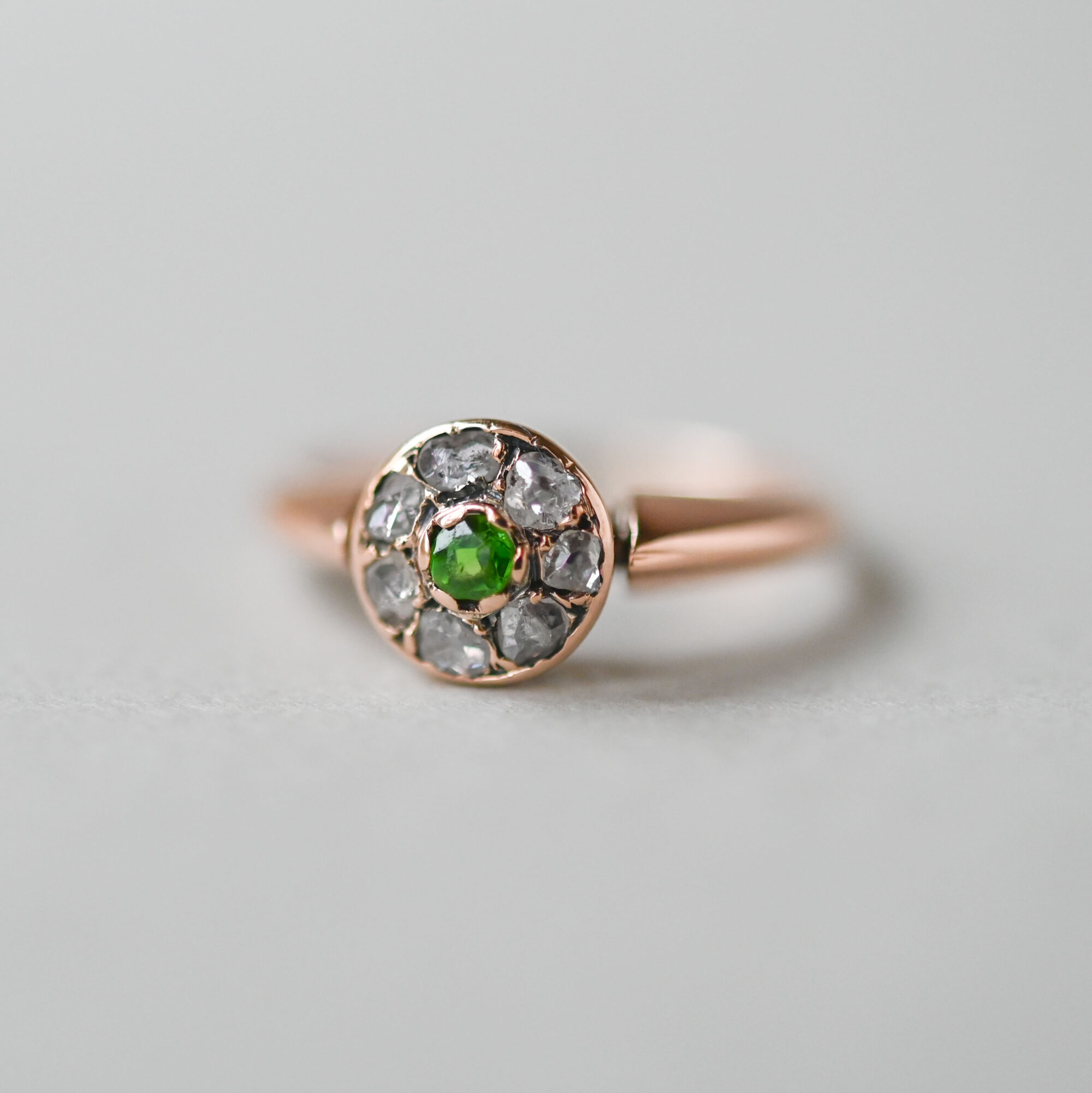 Antique Late Victorian 15ct gold rose cut diamond and demantoid garnet cluster ring, c.1900 - Image 2