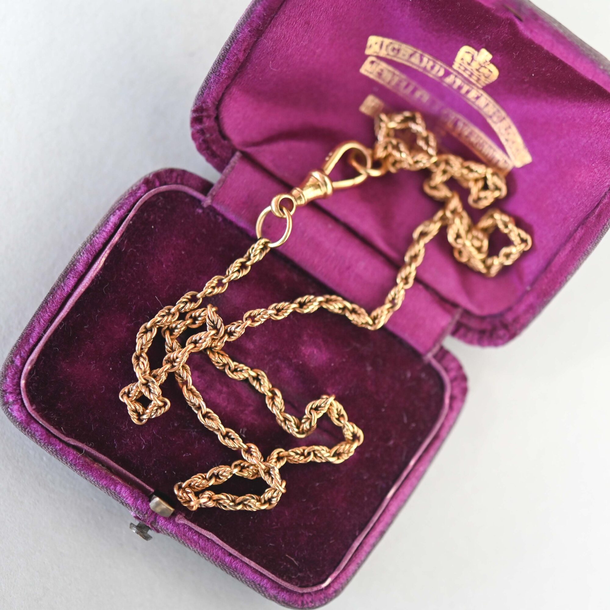 Victorian 15ct gold Lovers Knot chain with dog clasp 15 inches, c.1890s - Image 2