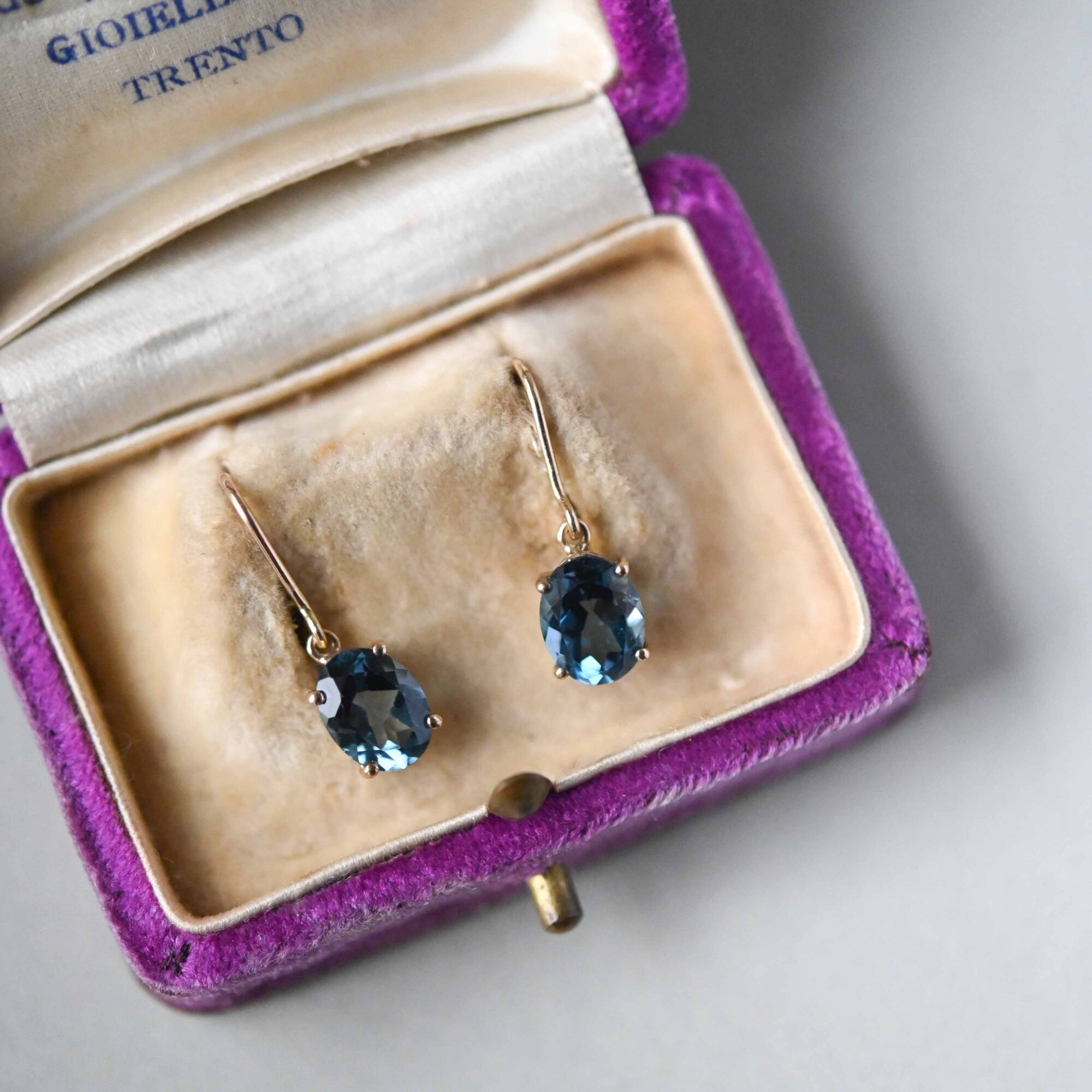 Contemporary pair of 9ct gold blue topaz earrings - Image 2