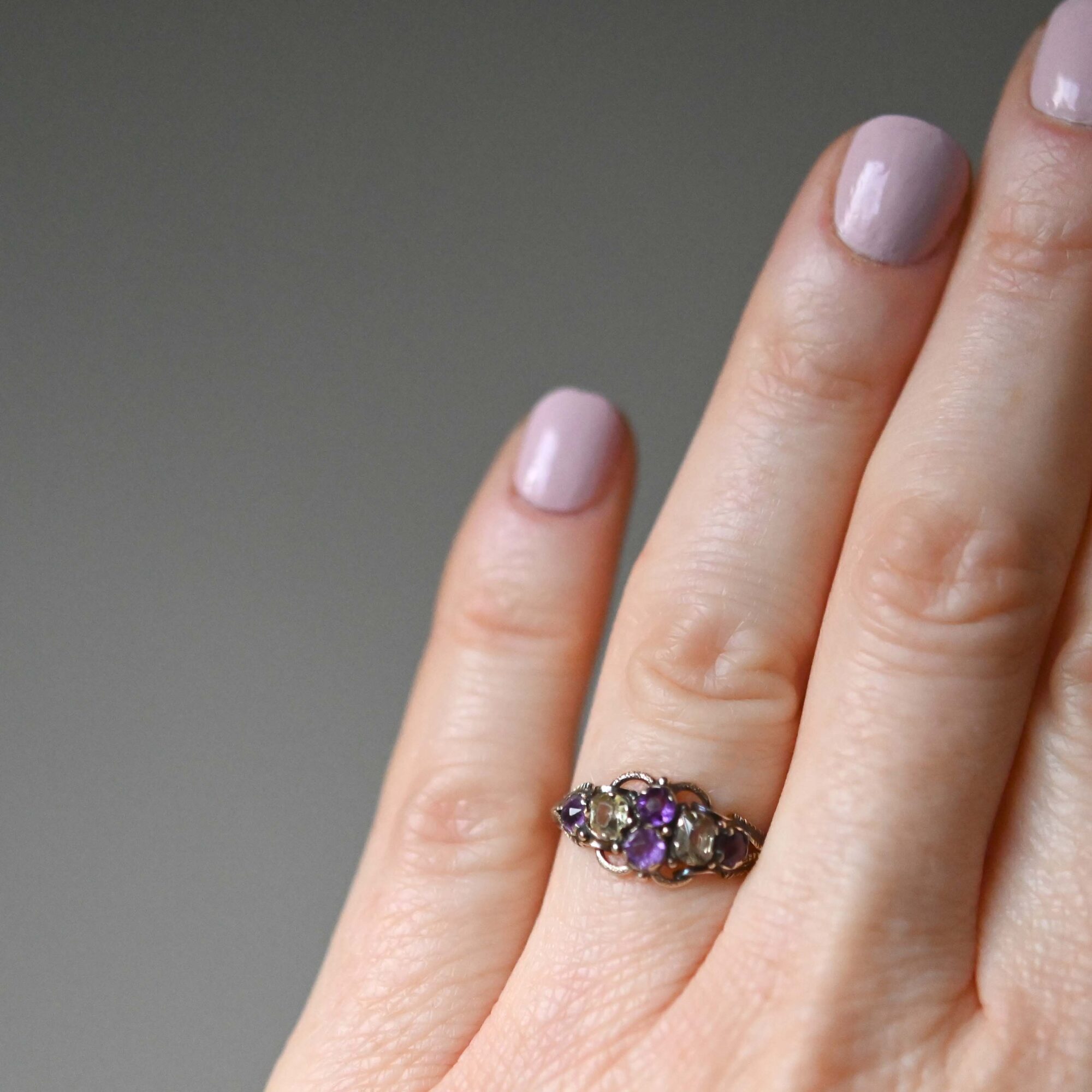 Victorian 15ct gold amethyst and chrysoberyl ring c.1880s - Image 3