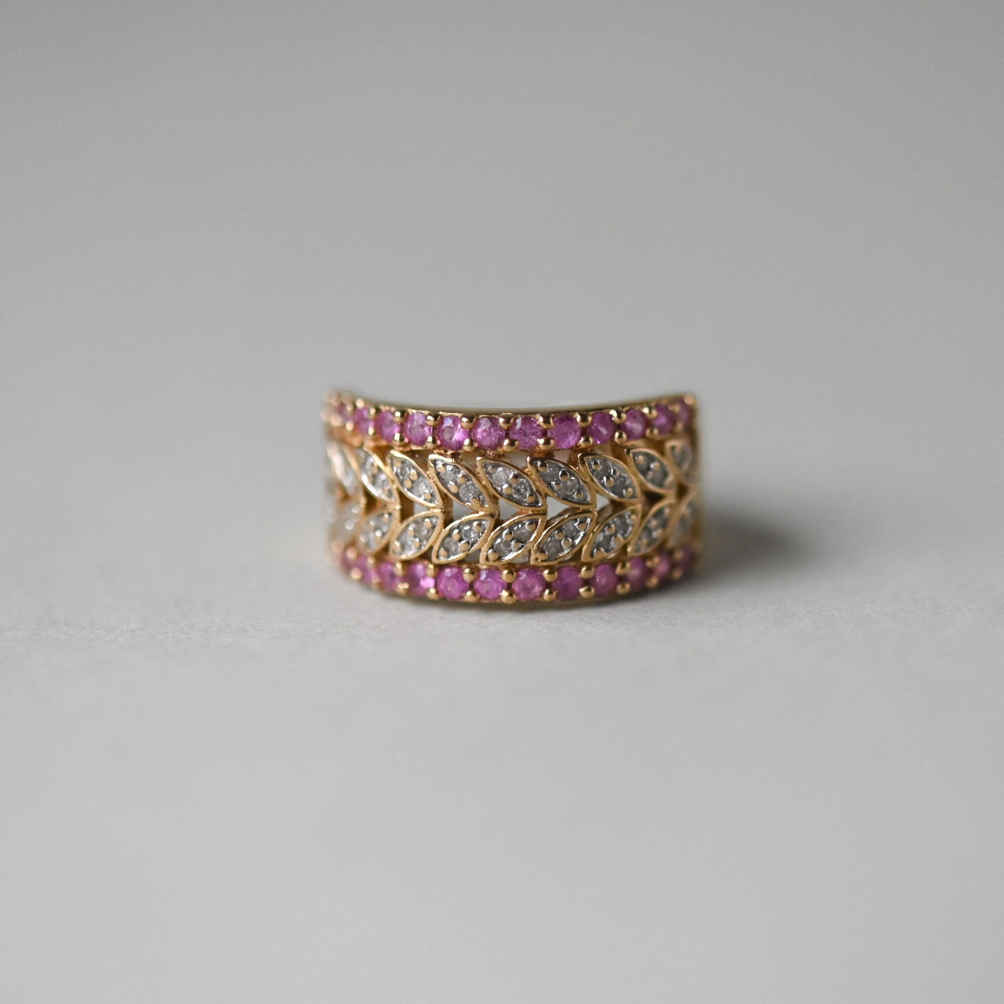 Contemporary 9ct gold pink sapphire and diamond leaf ring - Image 2