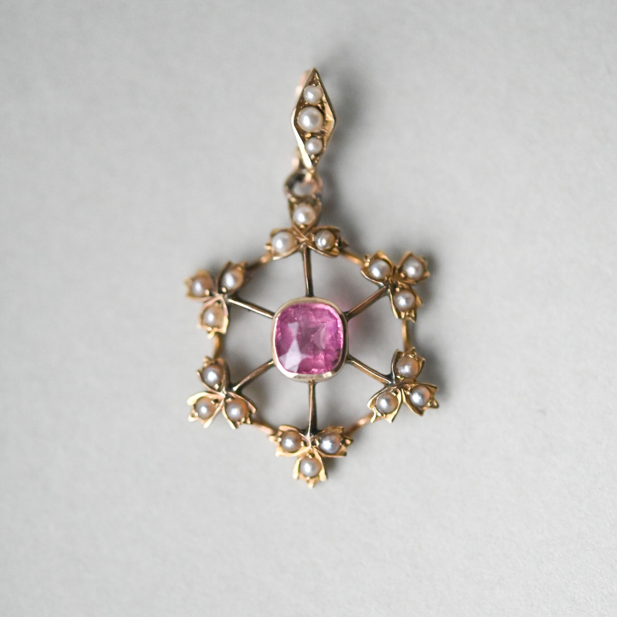 Antique Edwardian 9ct gold pink tourmaline and pearl pendant