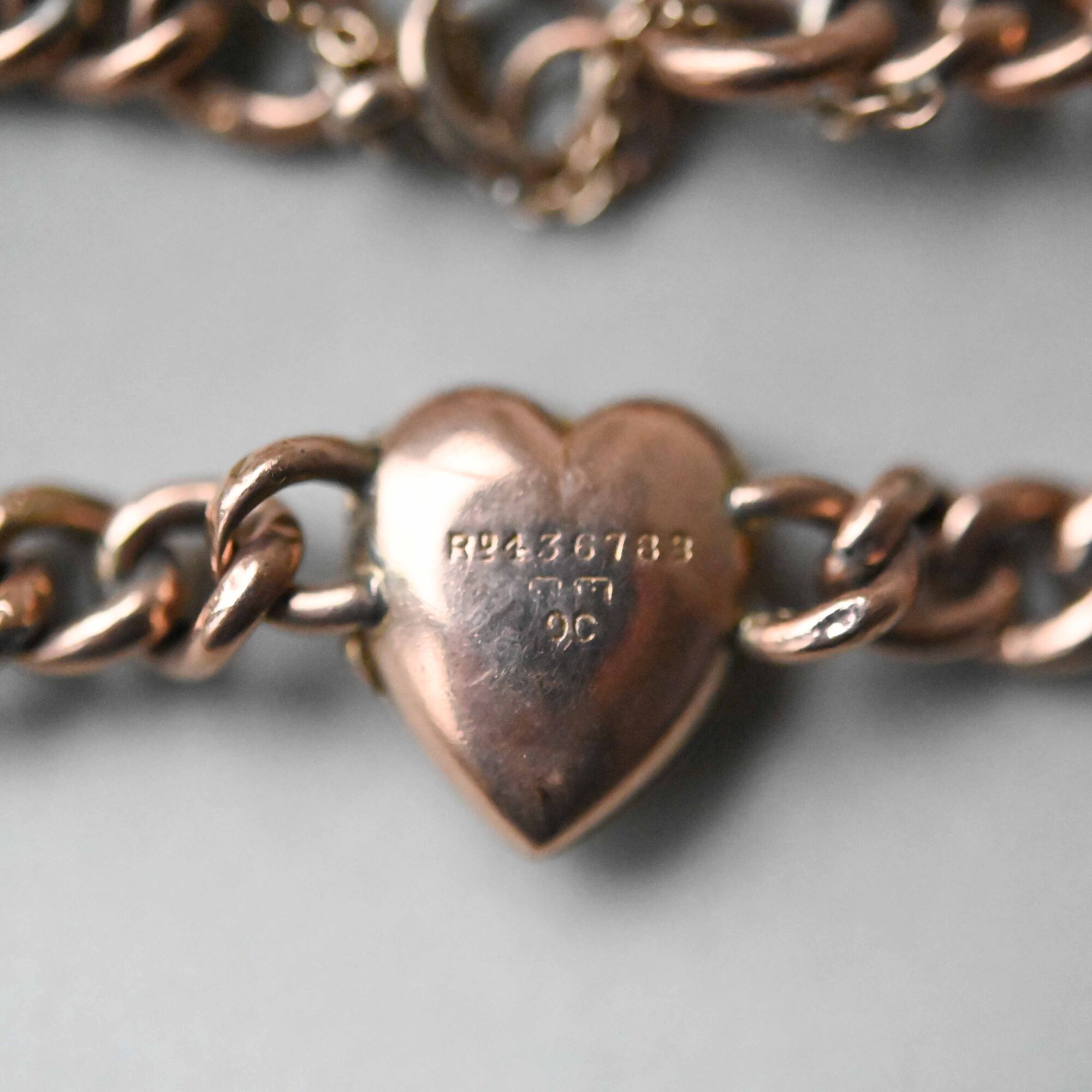 Antique Edwardian 9ct rose gold heart locket bracelet - Image 5