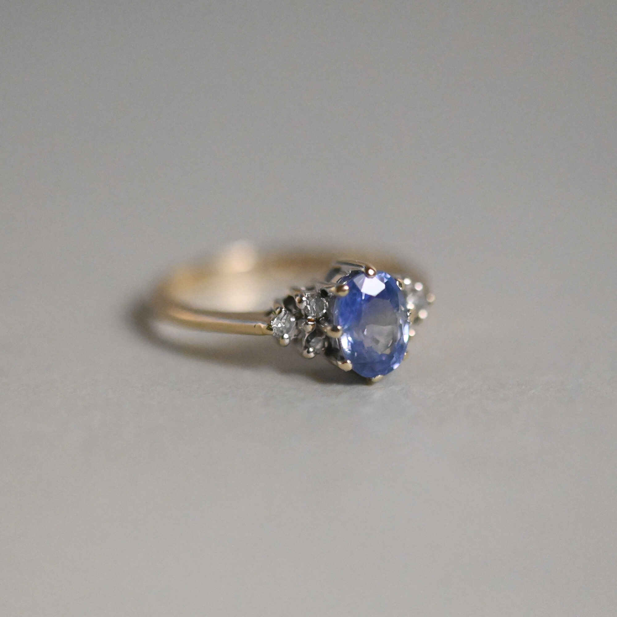 Classic cornflower sapphire and mini diamond 9ct gold ring - Image 2