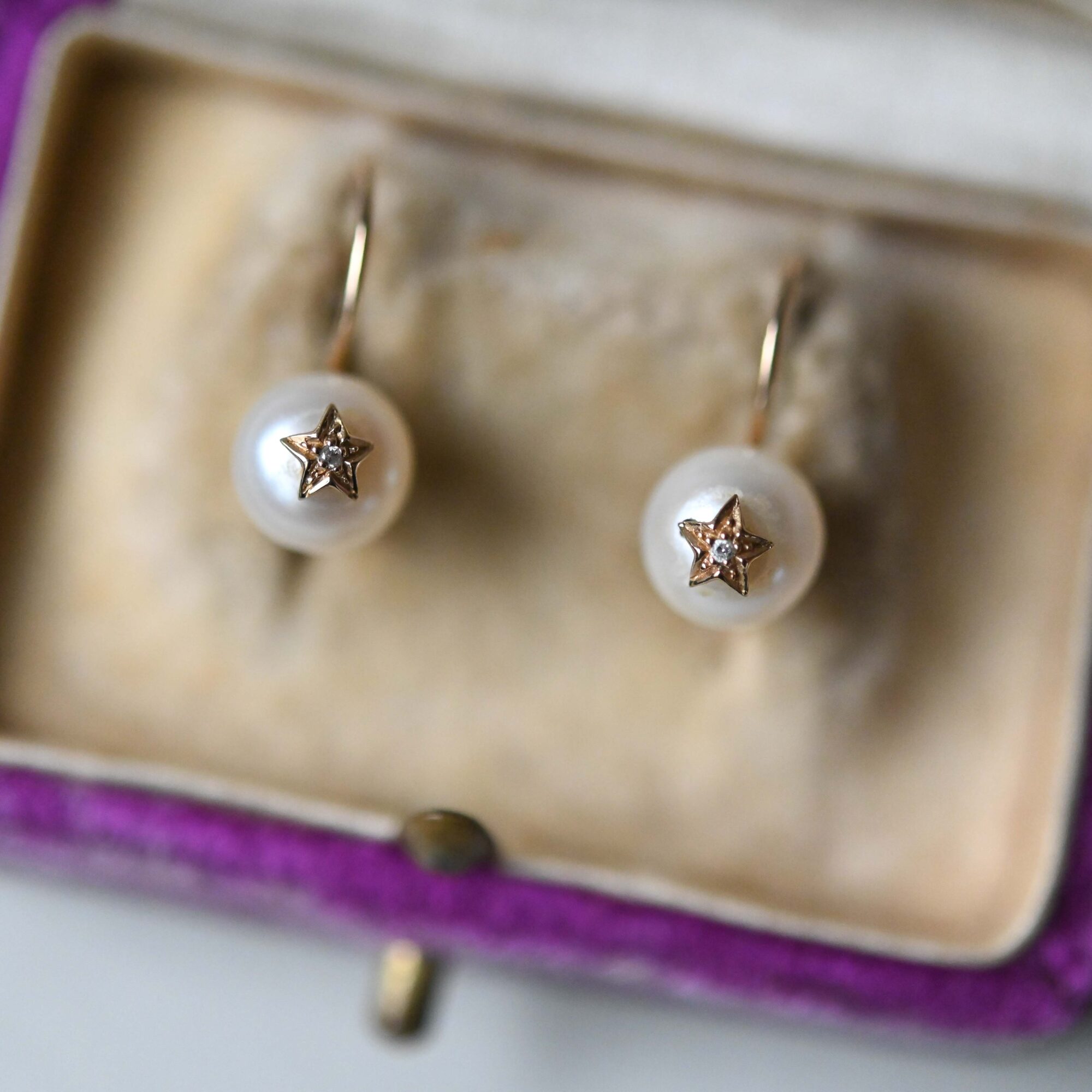 Contemporary pair of 9ct gold pearl and mini diamond starburst earrings - Image 2