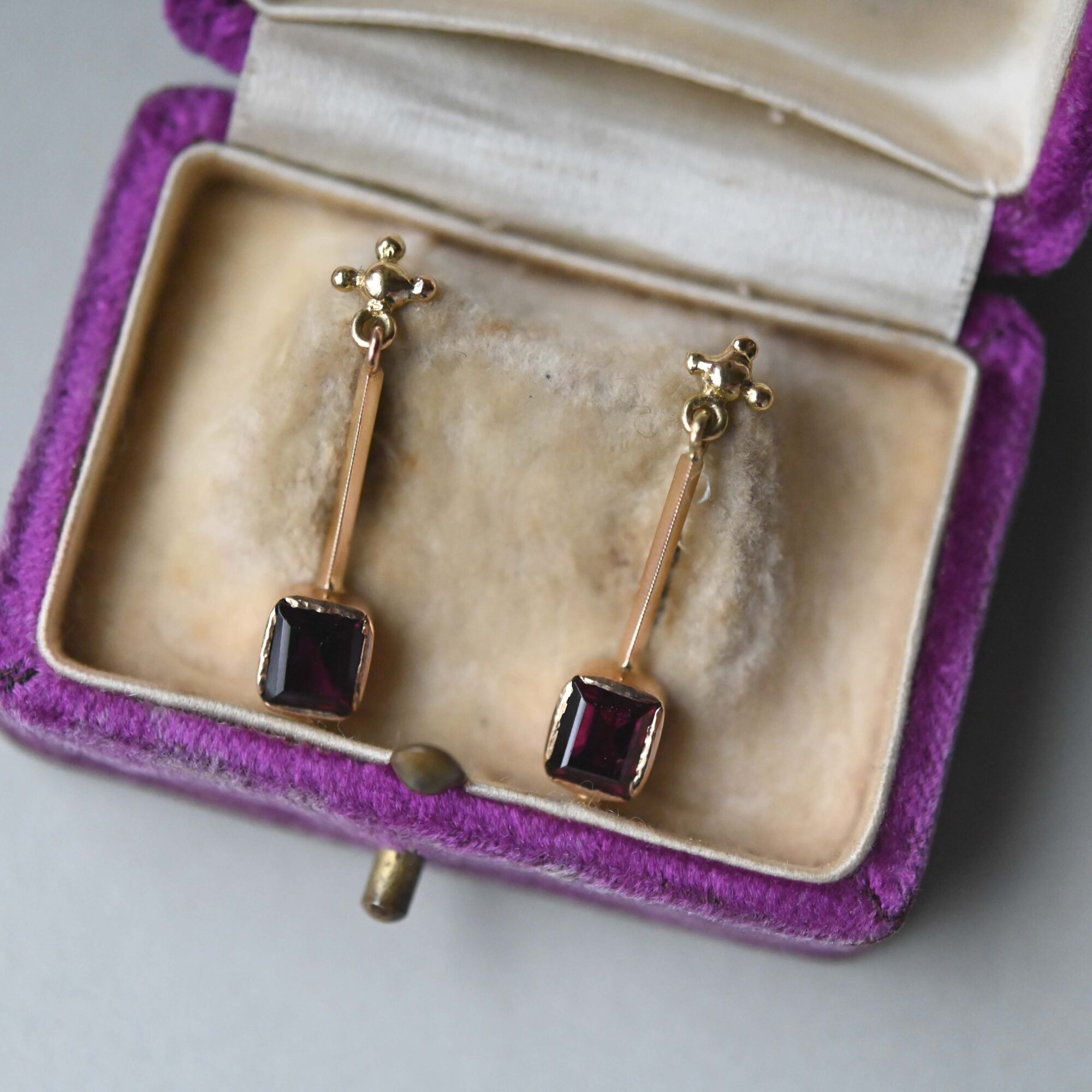 Pair of 18ct gold garnet Byzantine design drop earrings - Image 2