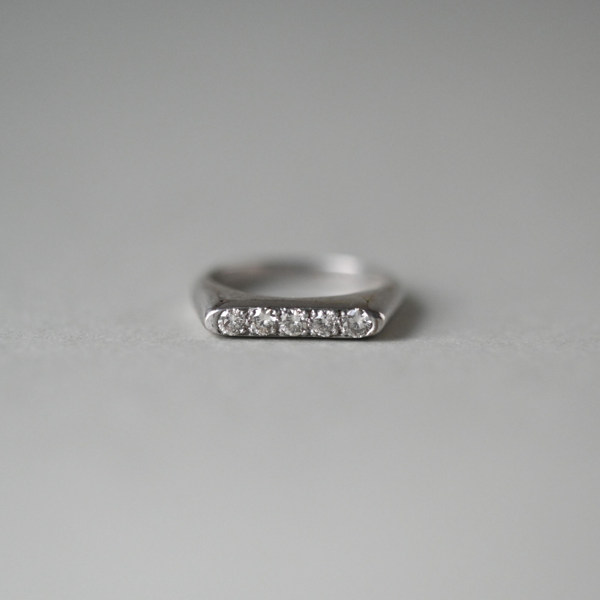 Vintage platinum diamond ring, 0.40 carats