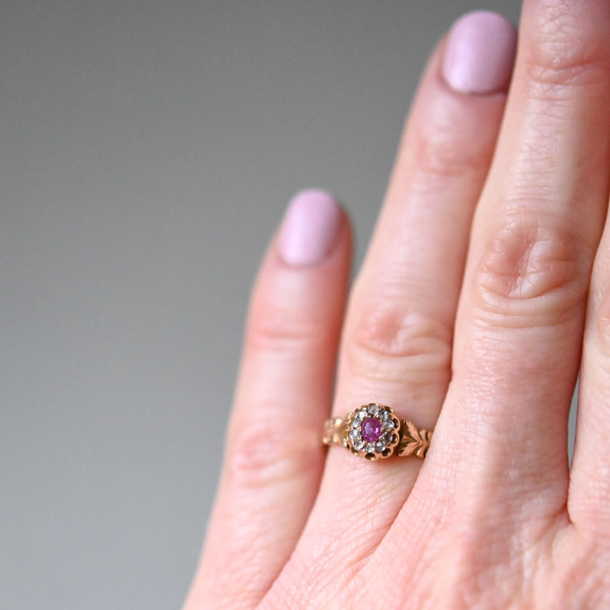 Victorian 18ct gold rose cut diamond and spinel cluster ring - Image 4