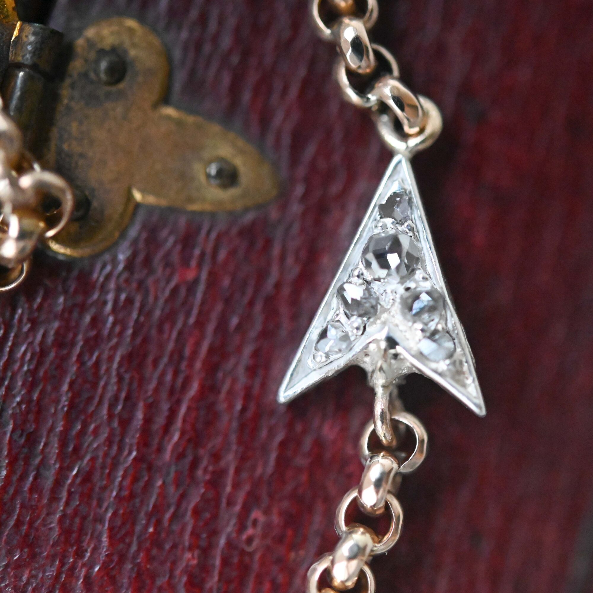 Victorian rose cut diamond arrow belcher necklace - Image 3