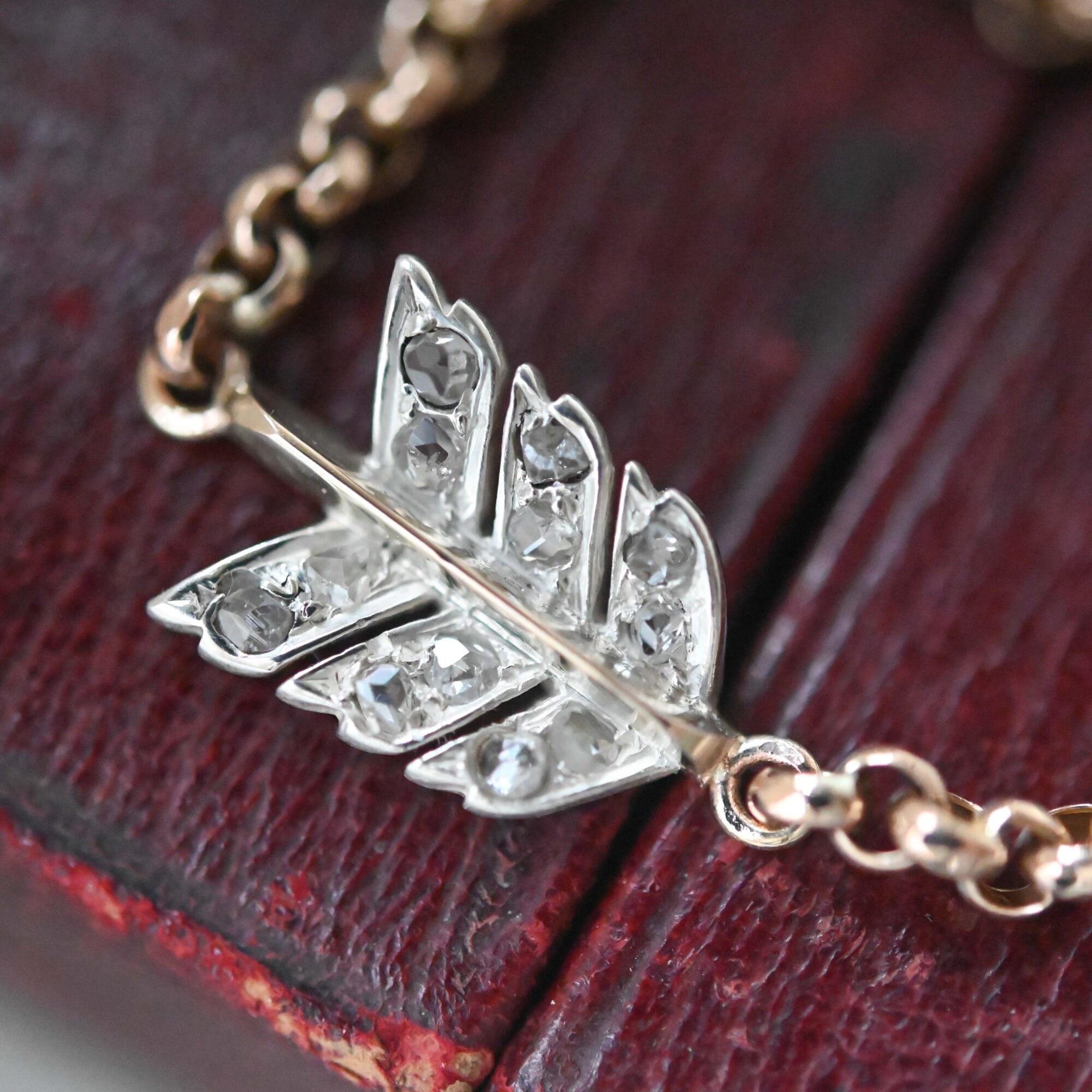 Victorian rose cut diamond arrow belcher necklace - Image 4