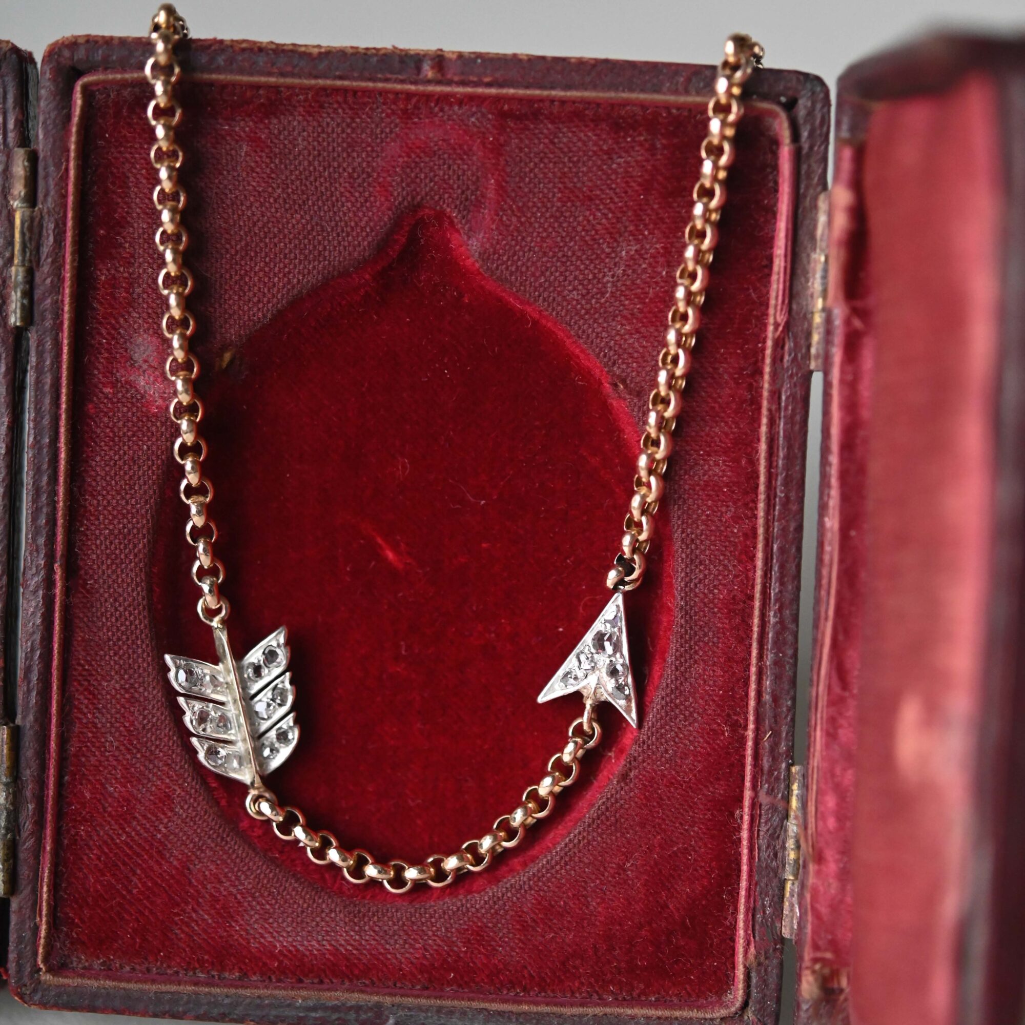 Victorian rose cut diamond arrow belcher necklace - Image 2