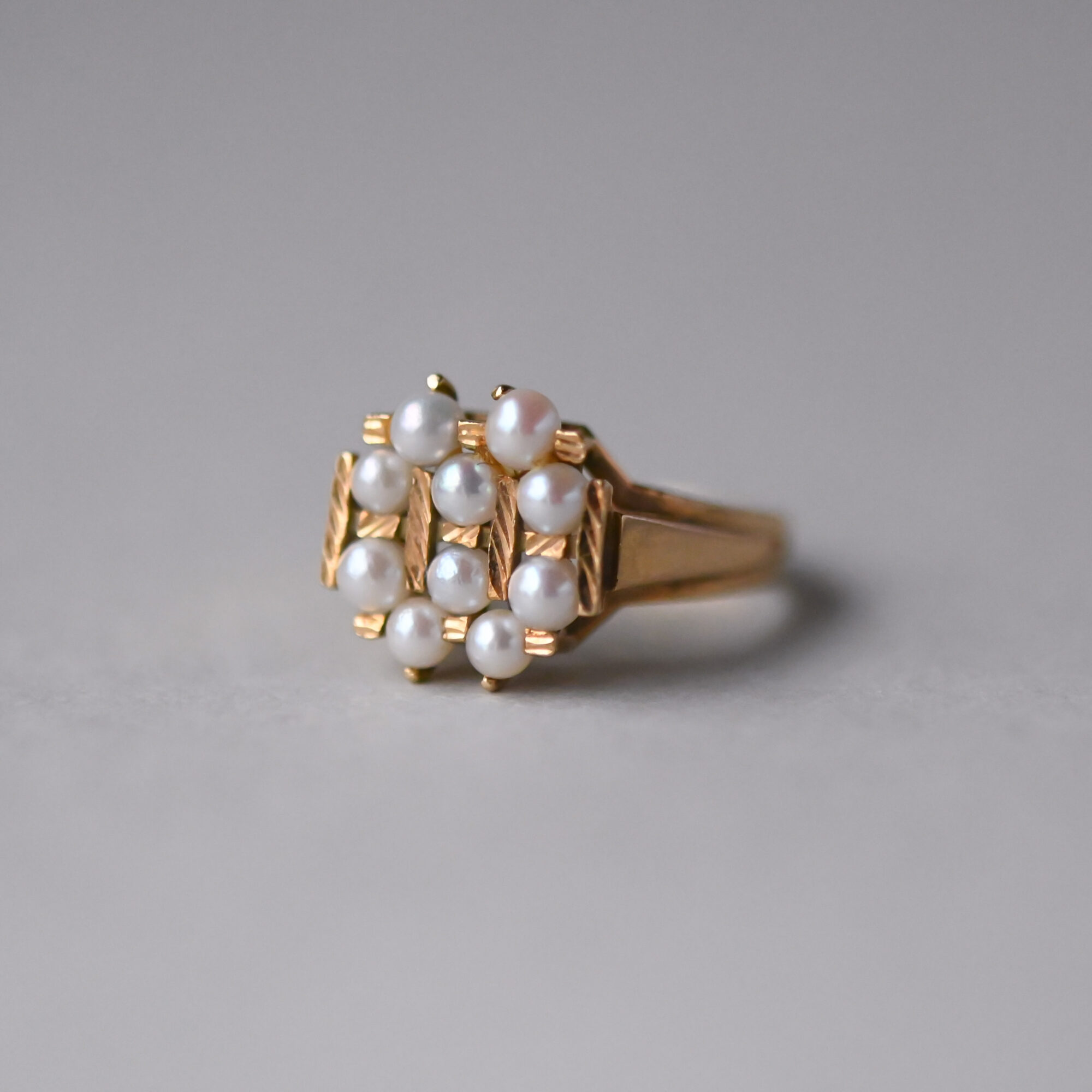 Aesthetic 18ct gold cultured pearl ring - Image 2