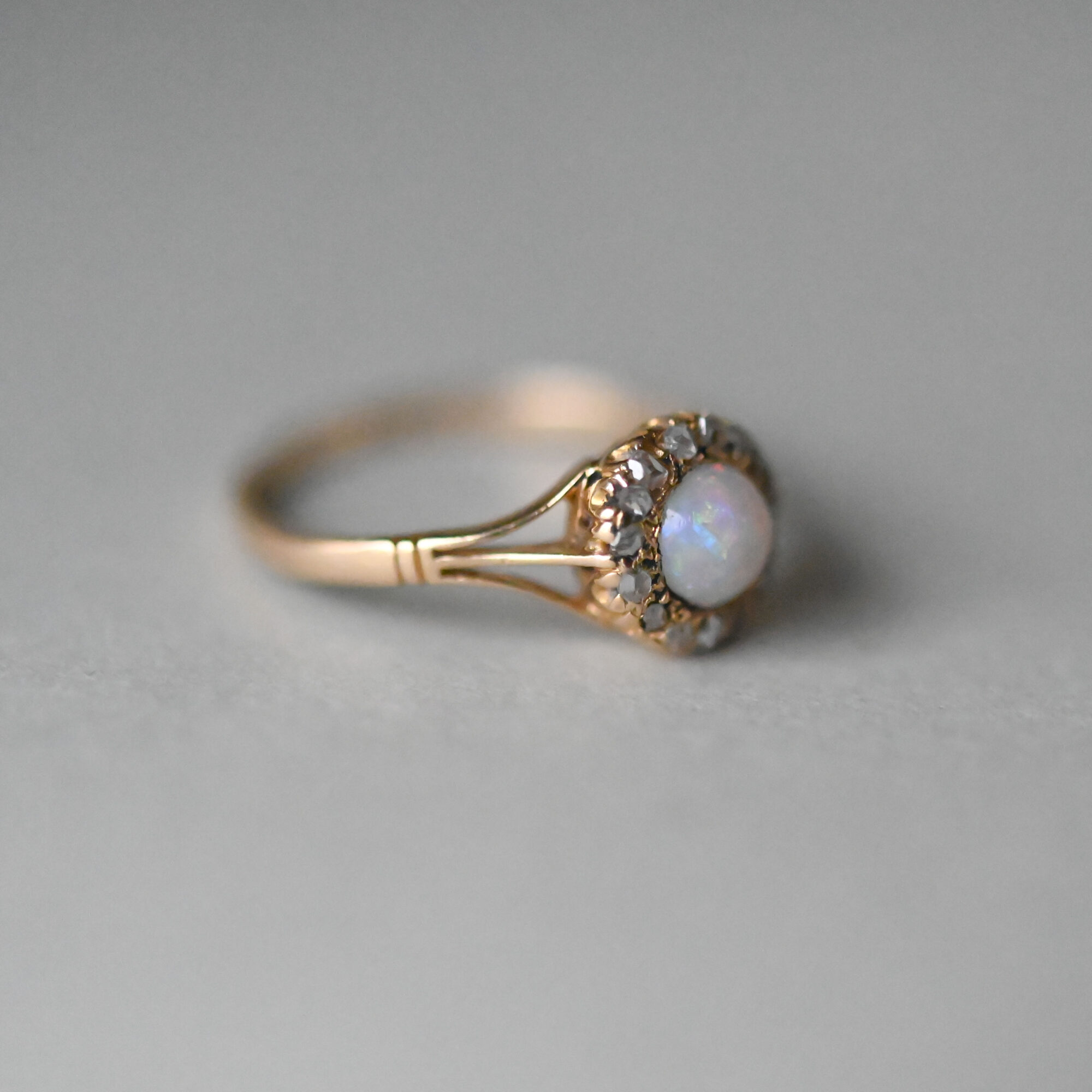 Antique Edwardian 18ct gold opal and rose cut diamond cluster ring - Image 3