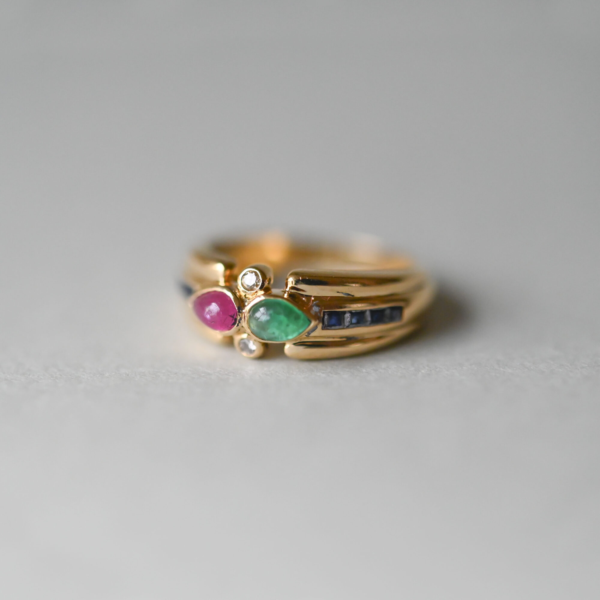 Contemporary 18ct gold emerald, sapphire, ruby and diamond aesthetic ring - Image 2