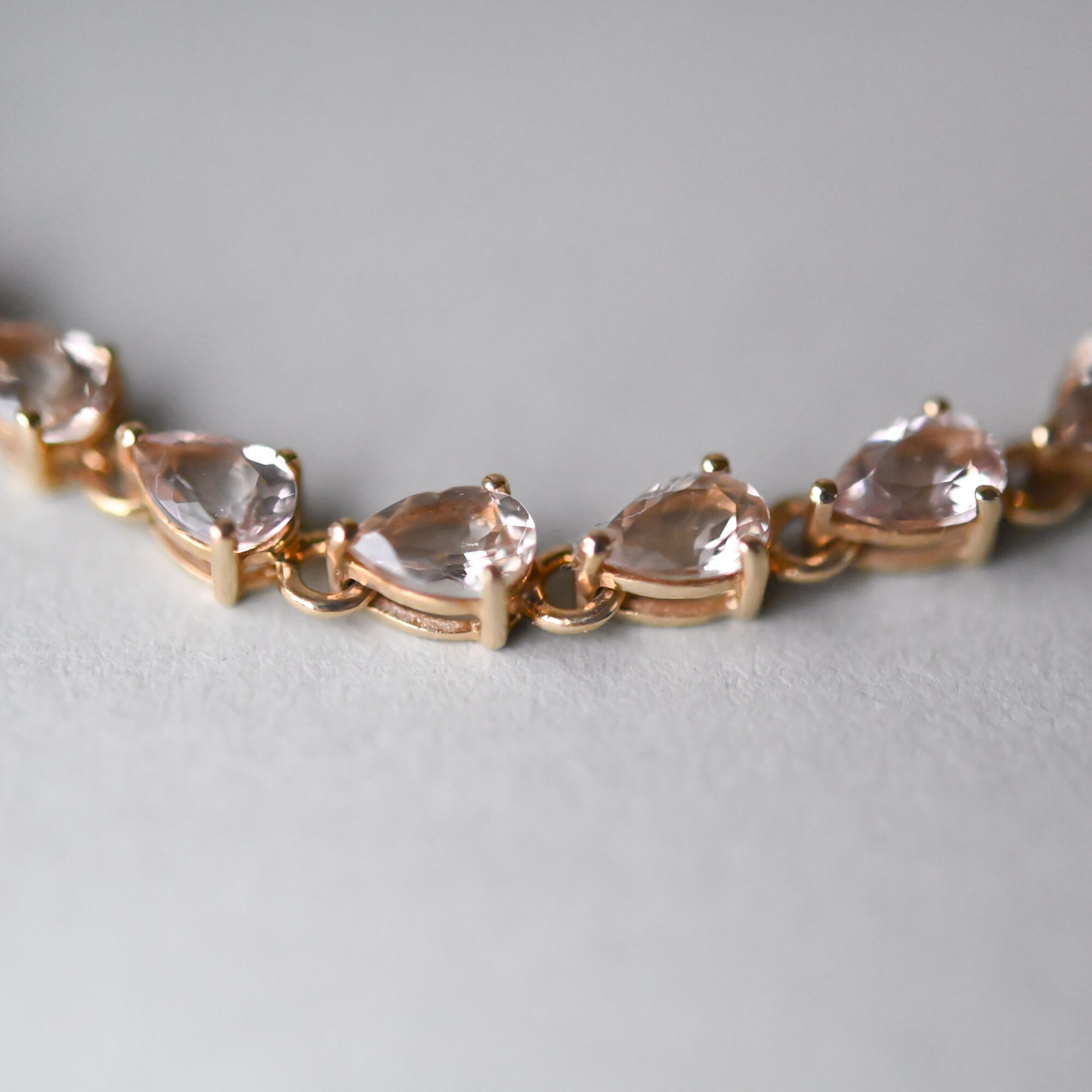 Contemporary 9ct gold light peach hue morganite tennis bracelet - Image 2