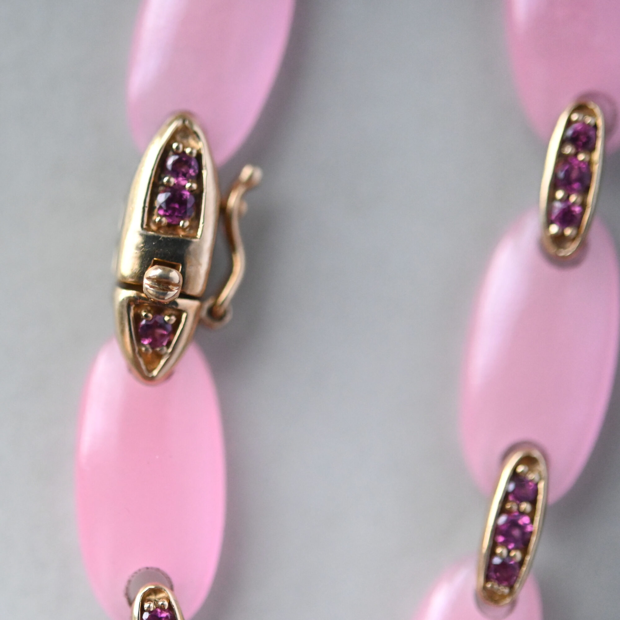 Contemporary 9ct gold rose quartz and pink tourmaline articulated bracelet - Image 4