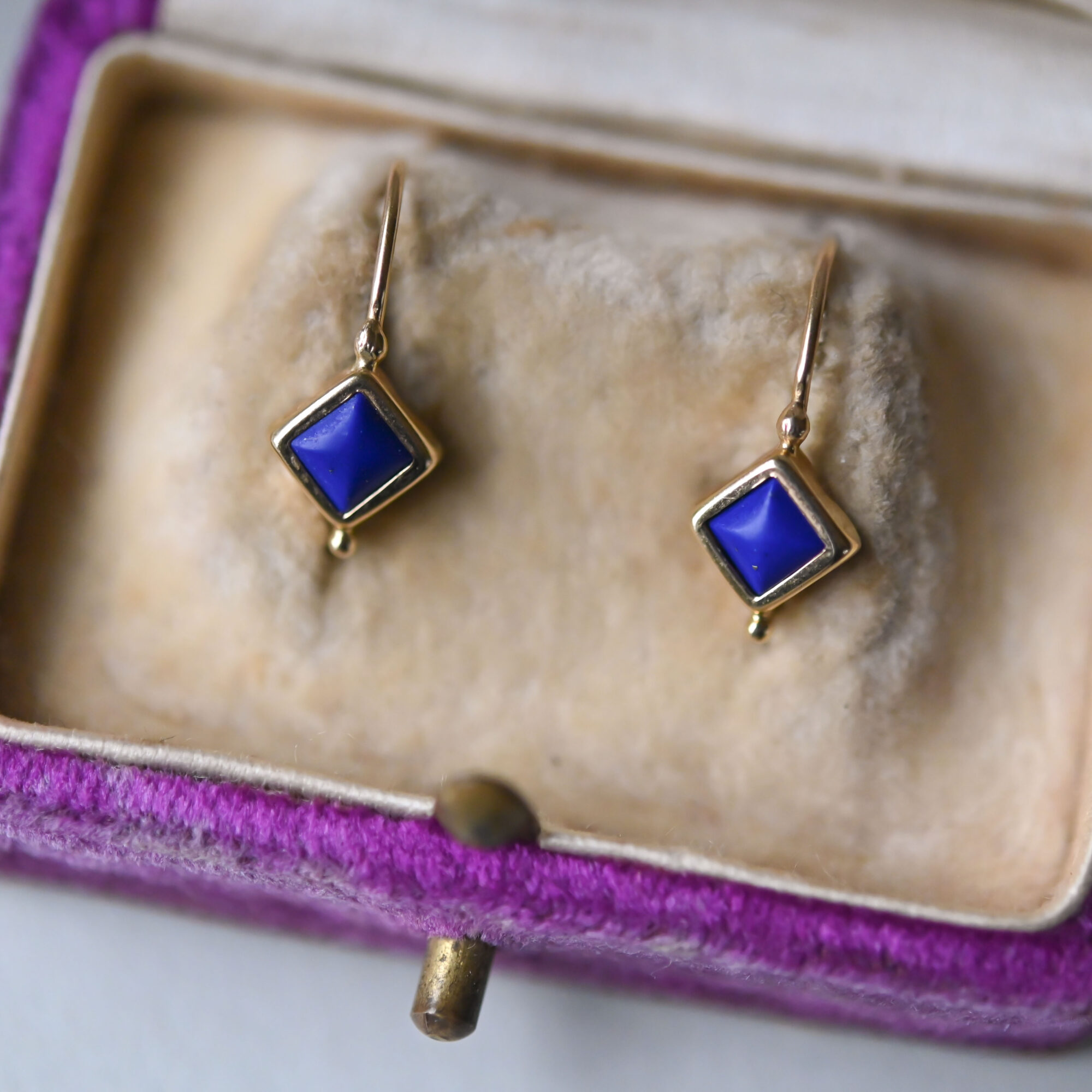 Dainty 14ct gold lapis lazuli Byzantine design drop earrings - Image 2