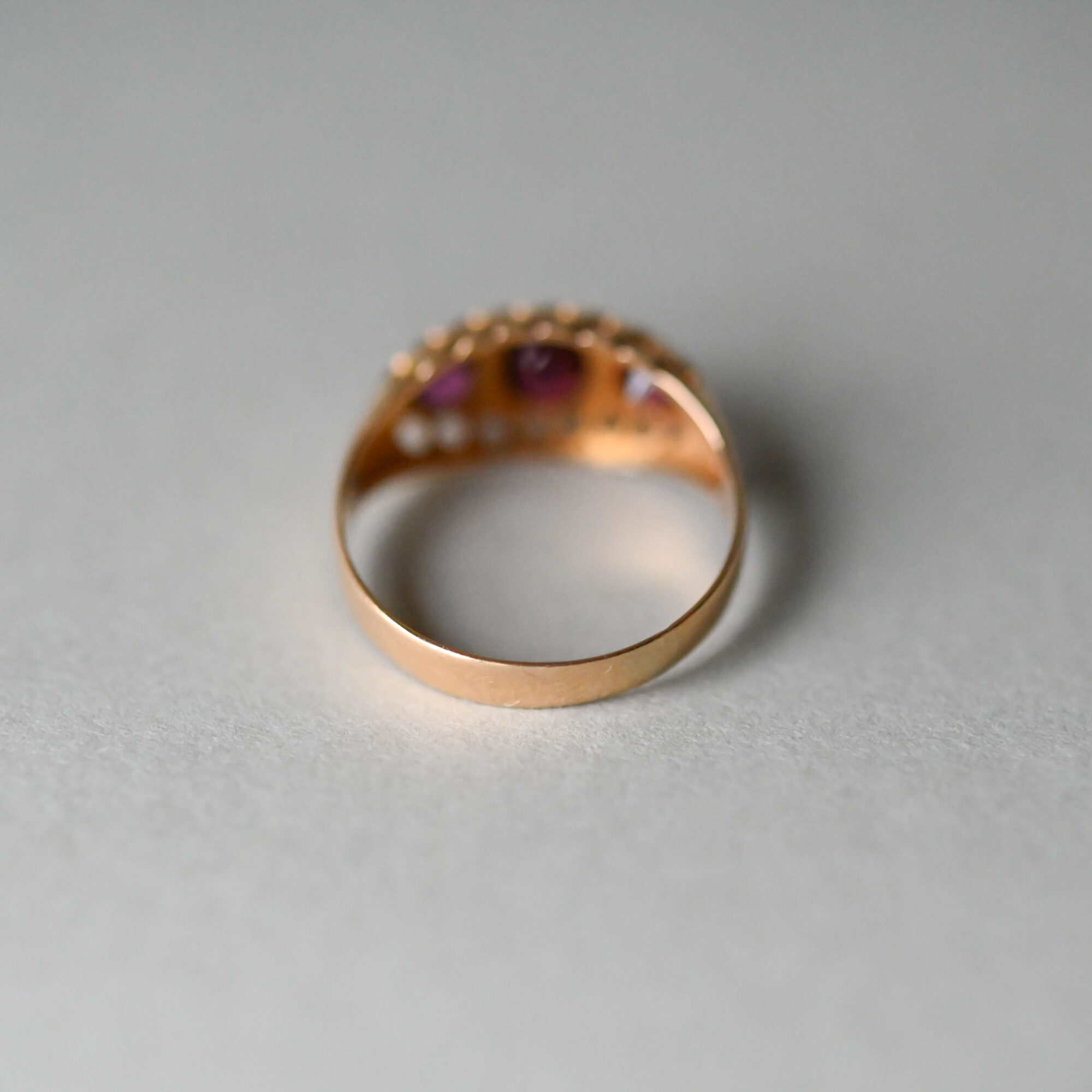 Late Victorian 18ct gold garnet and mini diamond boat ring - Image 3