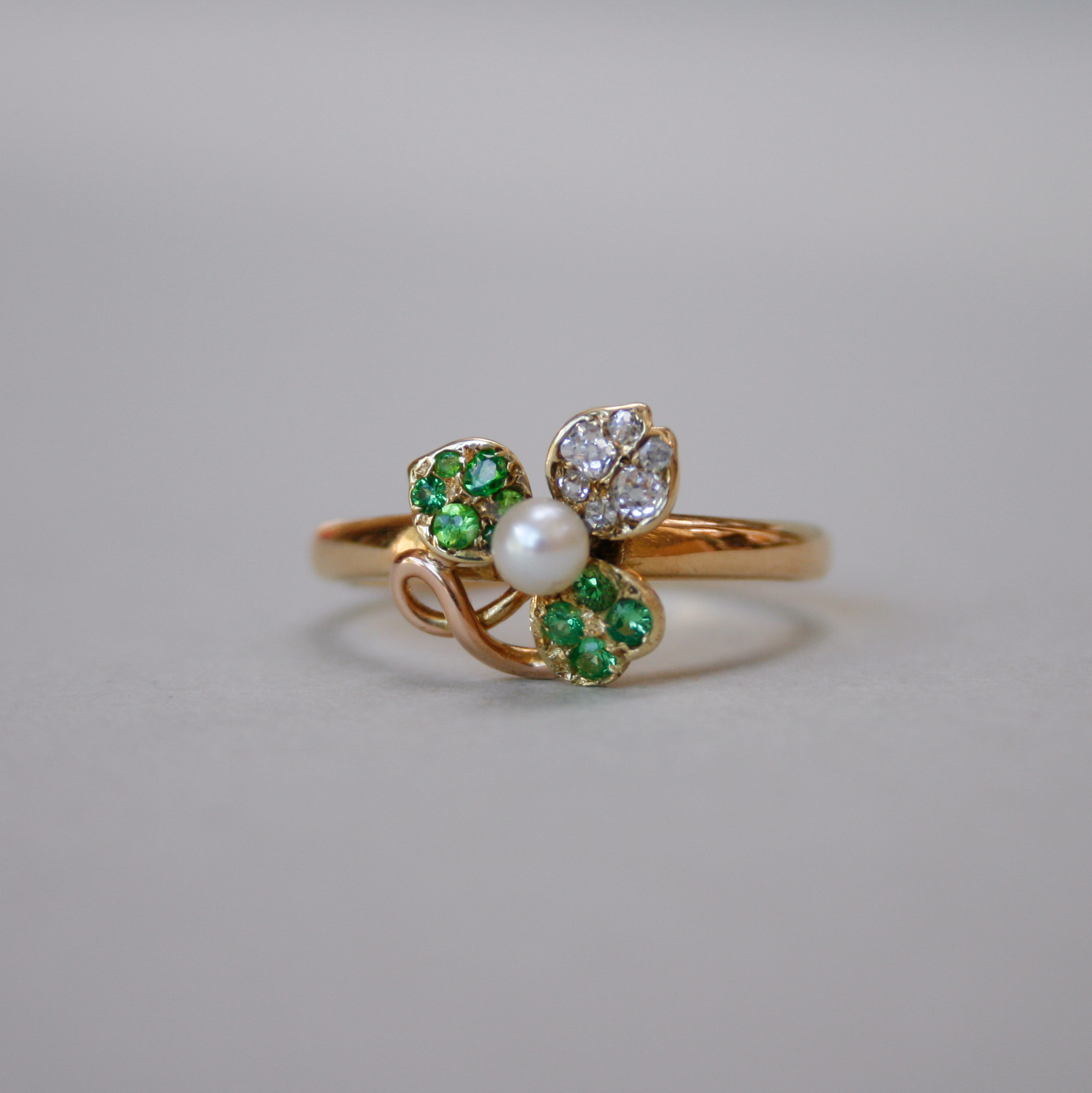 Antique late Victorian 18ct gold demantoid garnet, pearl and diamond shamrock ring