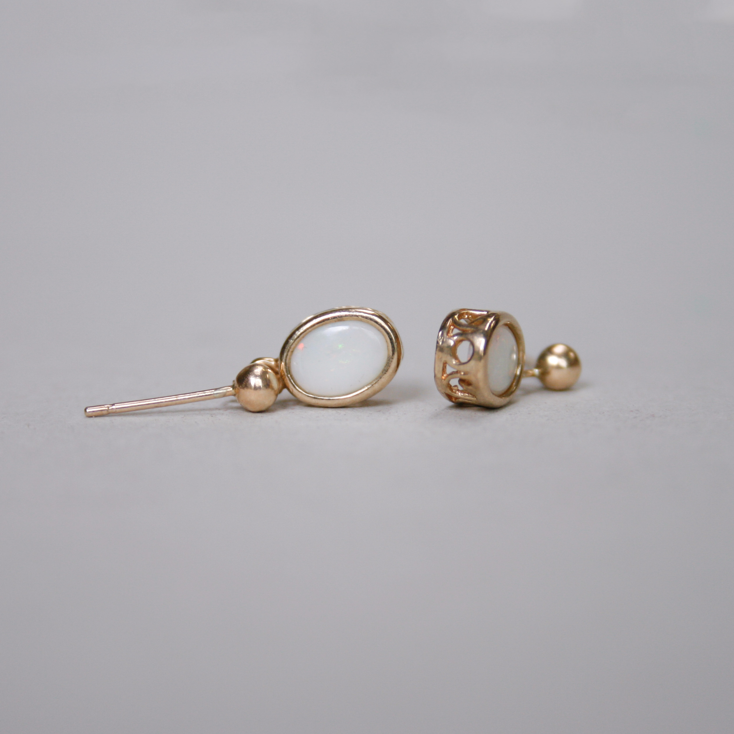Classic pair of 9ct gold opal drop earrings - Image 2