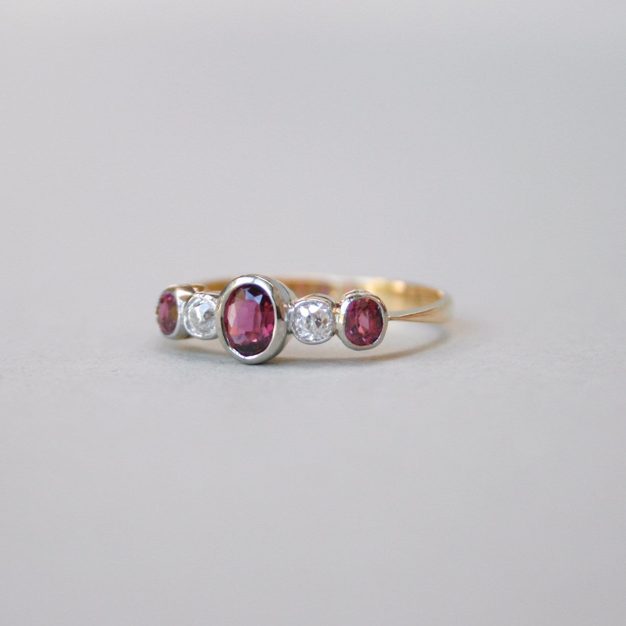Edwardian 18ct gold ruby and diamond five stone ring, c.1910 - Image 2