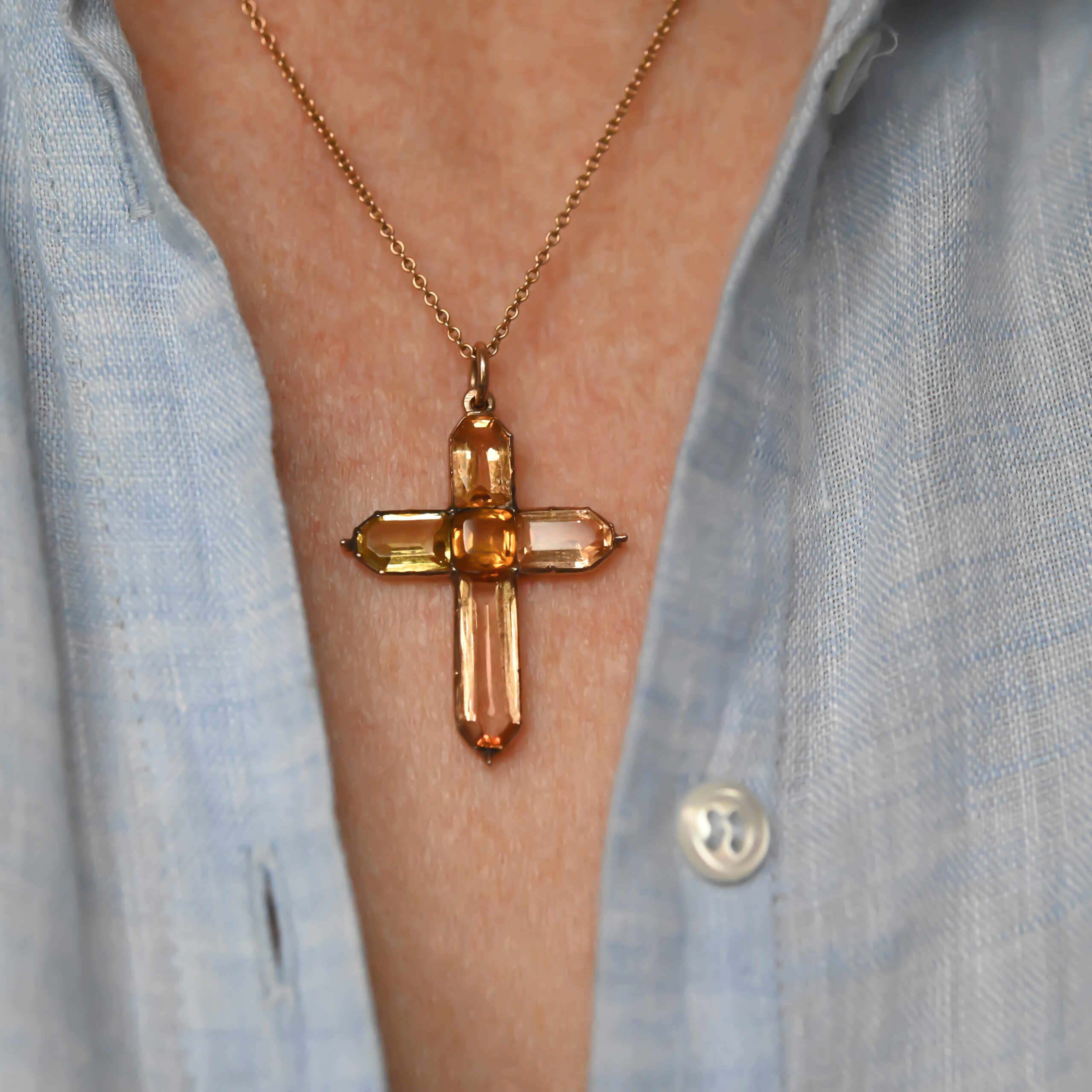 Antique Georgian 15ct gold citrine, topaz and paste cross pendant c.1830s - Image 3
