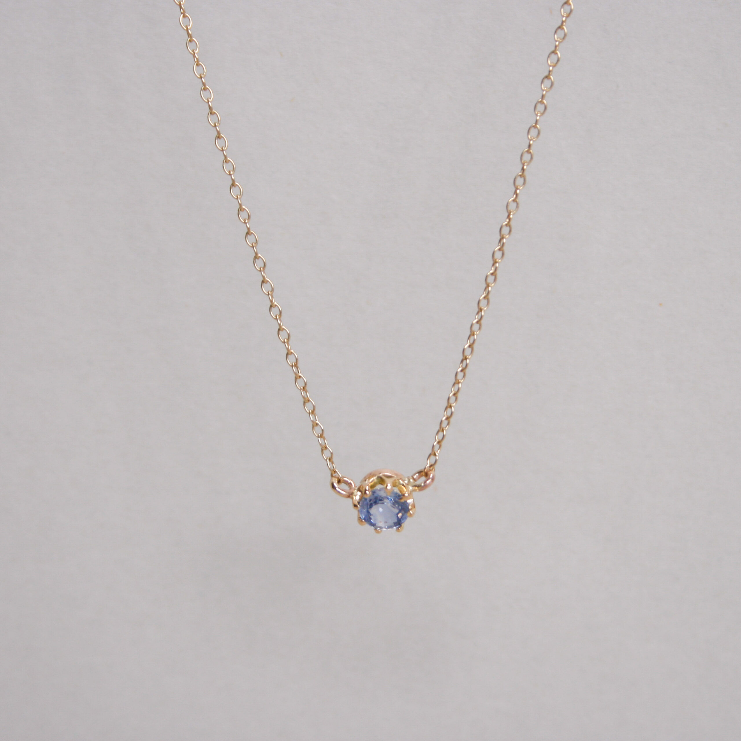 Cutie 9ct gold cornflower sapphire necklace
