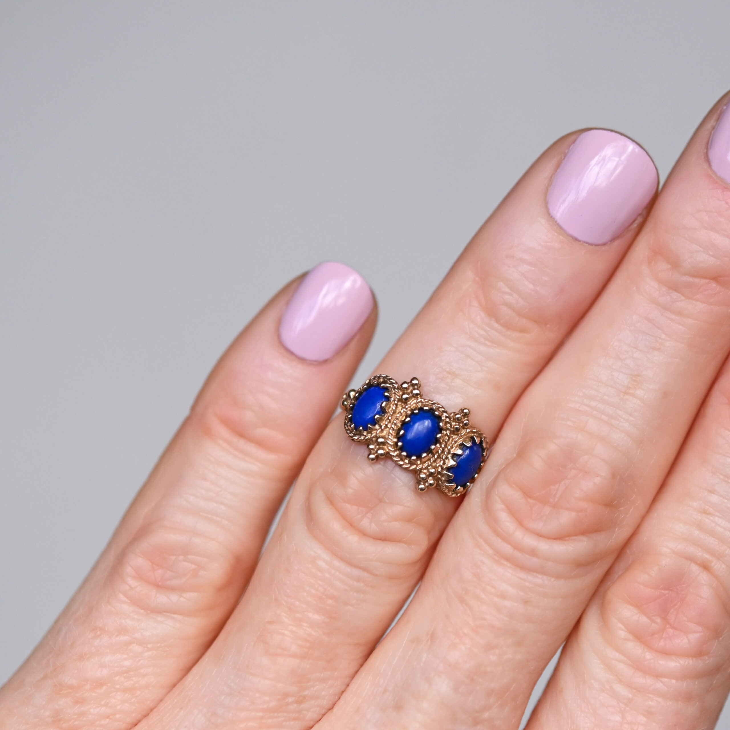 Byzantine design 9ct gold lapis lazuli contemporary three stone ring - Image 2