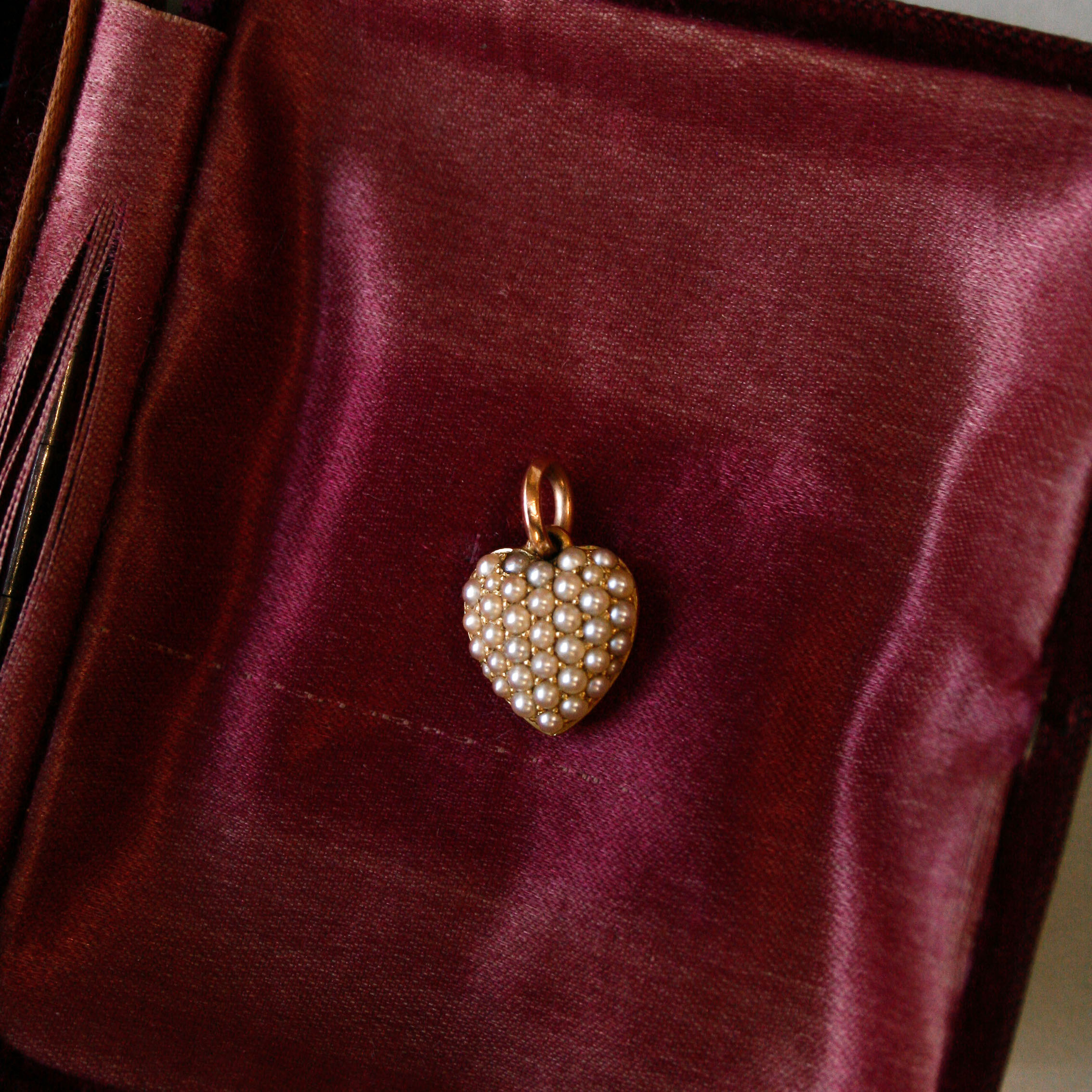 RESERVED *Antique Edwardian 15ct gold puffy pearl heart charm pendant, c.1900 - 1910* - Image 2