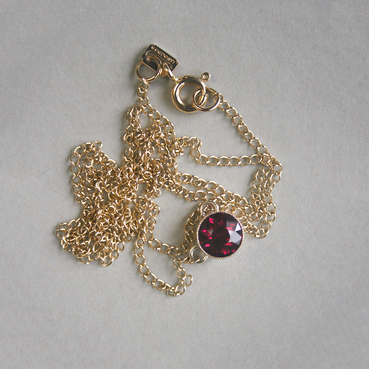Cutie contemporary 9ct gold garnet conversion necklace - Image 2