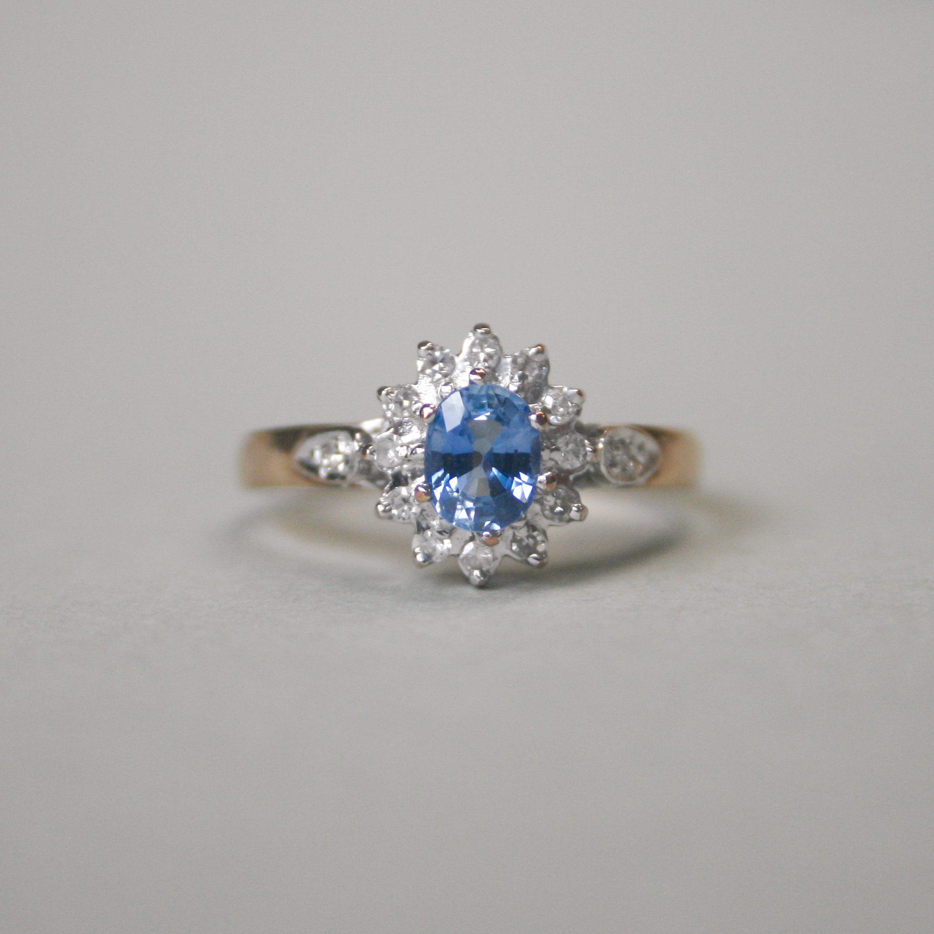 Cutie 9ct gold cornflower sapphire and diamond cluster ring