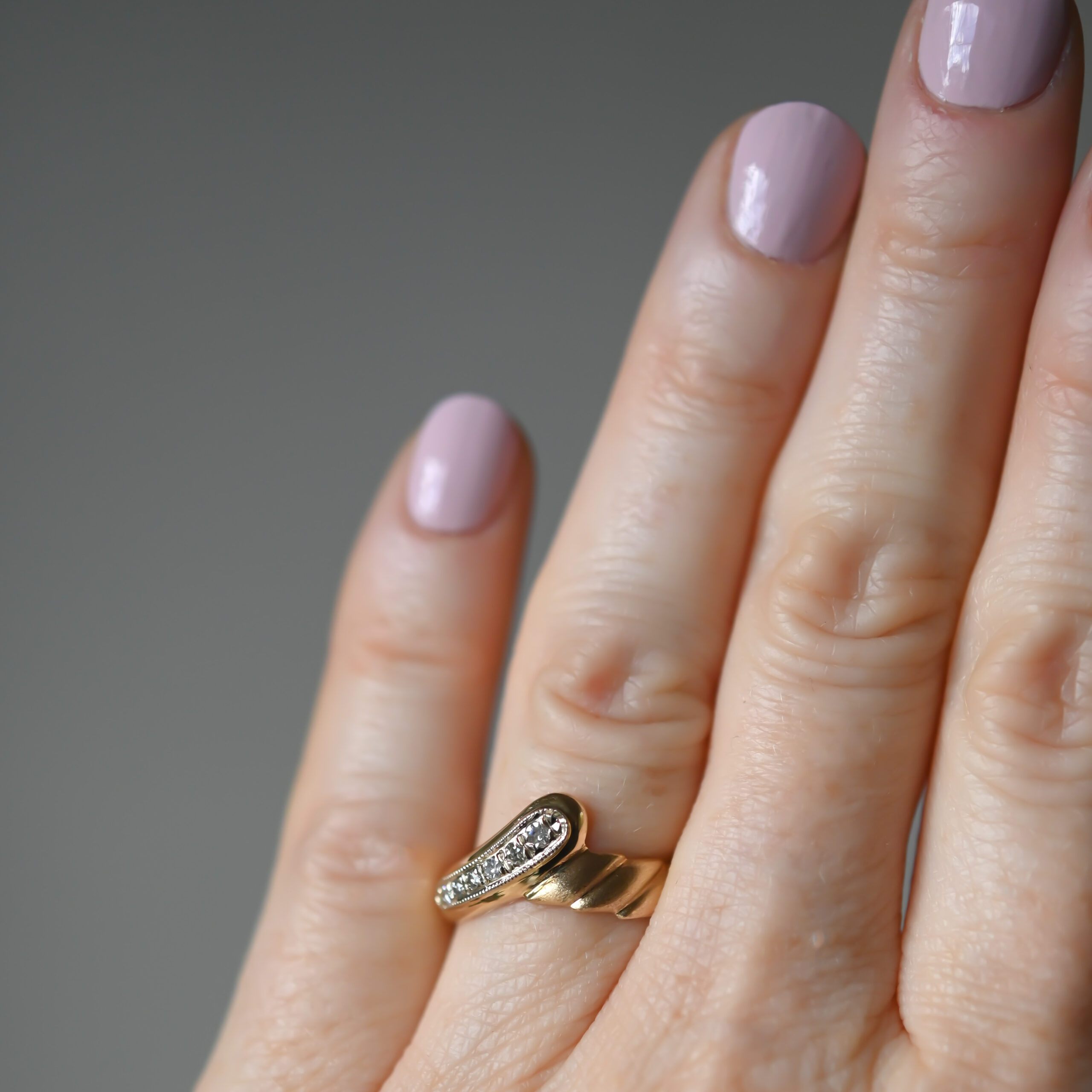 Aesthetic 14ct gold diamond snake twist ring - Image 3