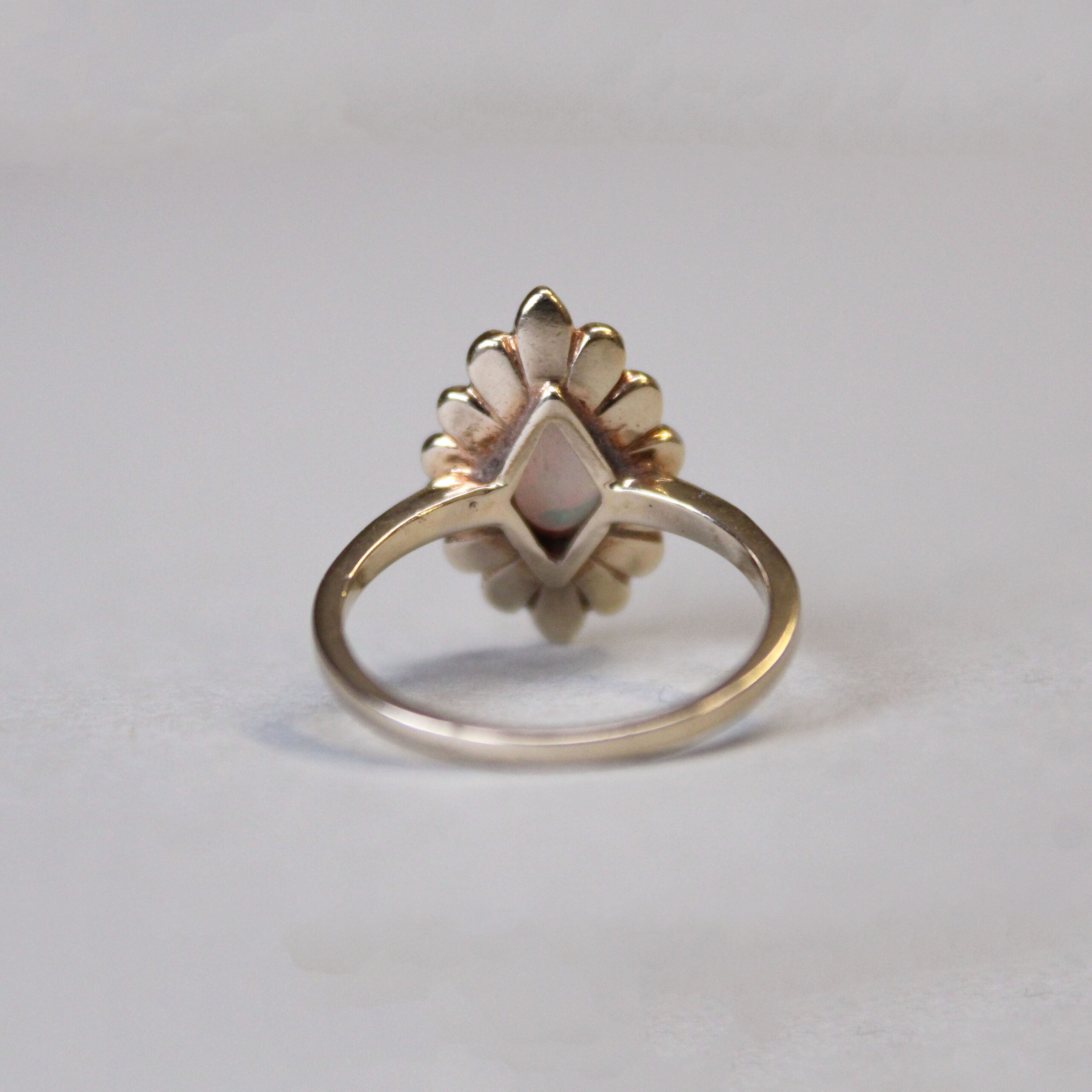 Vintage 9ct gold opal and ruby ring - Image 3