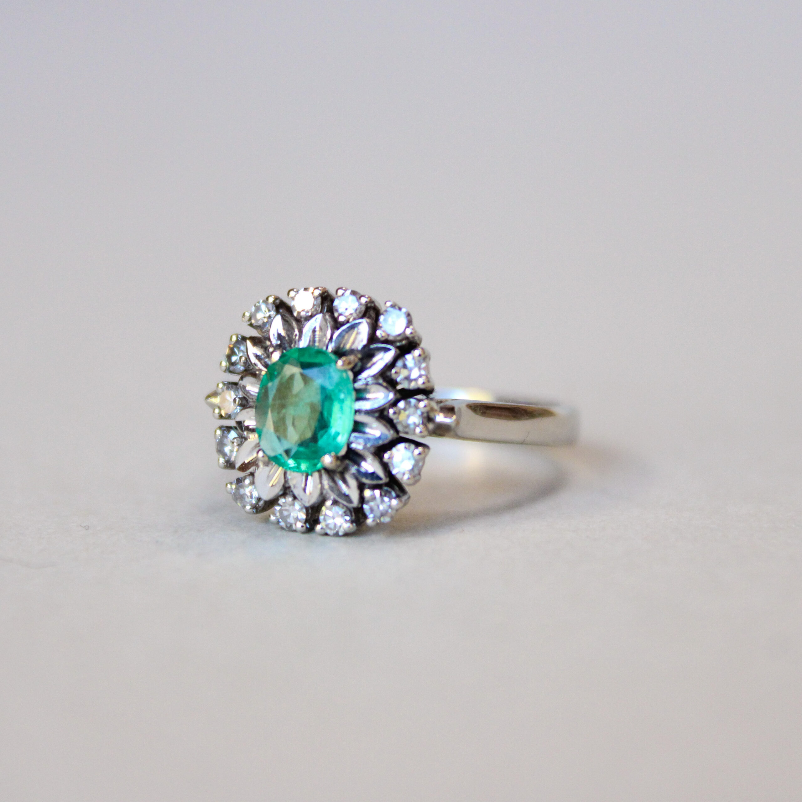 SOLD *Aesthetic 18ct white gold emerald and diamond cluster ring c.1960s - Image 2