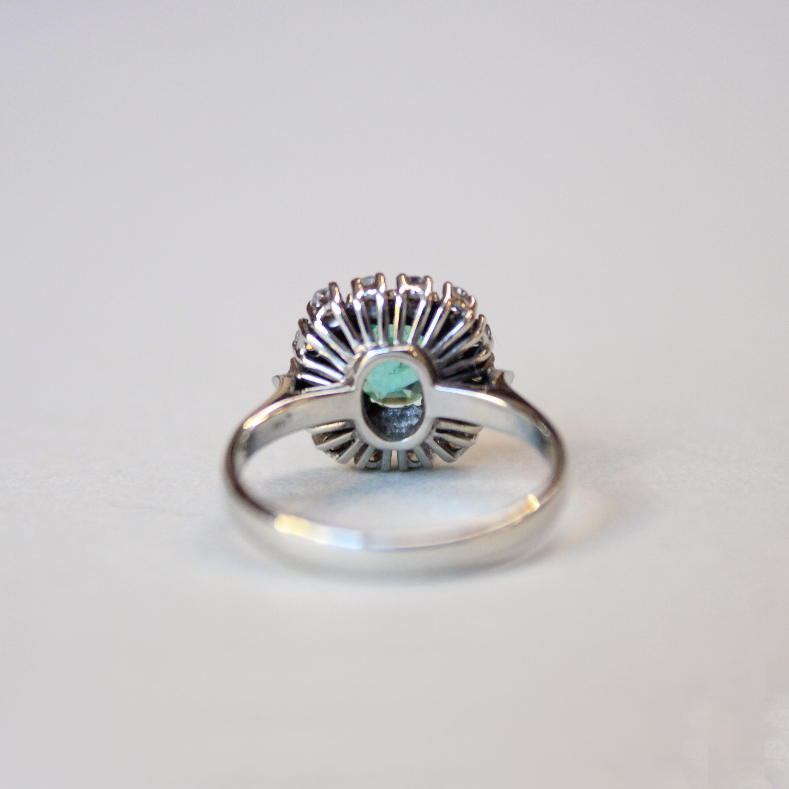 SOLD *Aesthetic 18ct white gold emerald and diamond cluster ring c.1960s - Image 3
