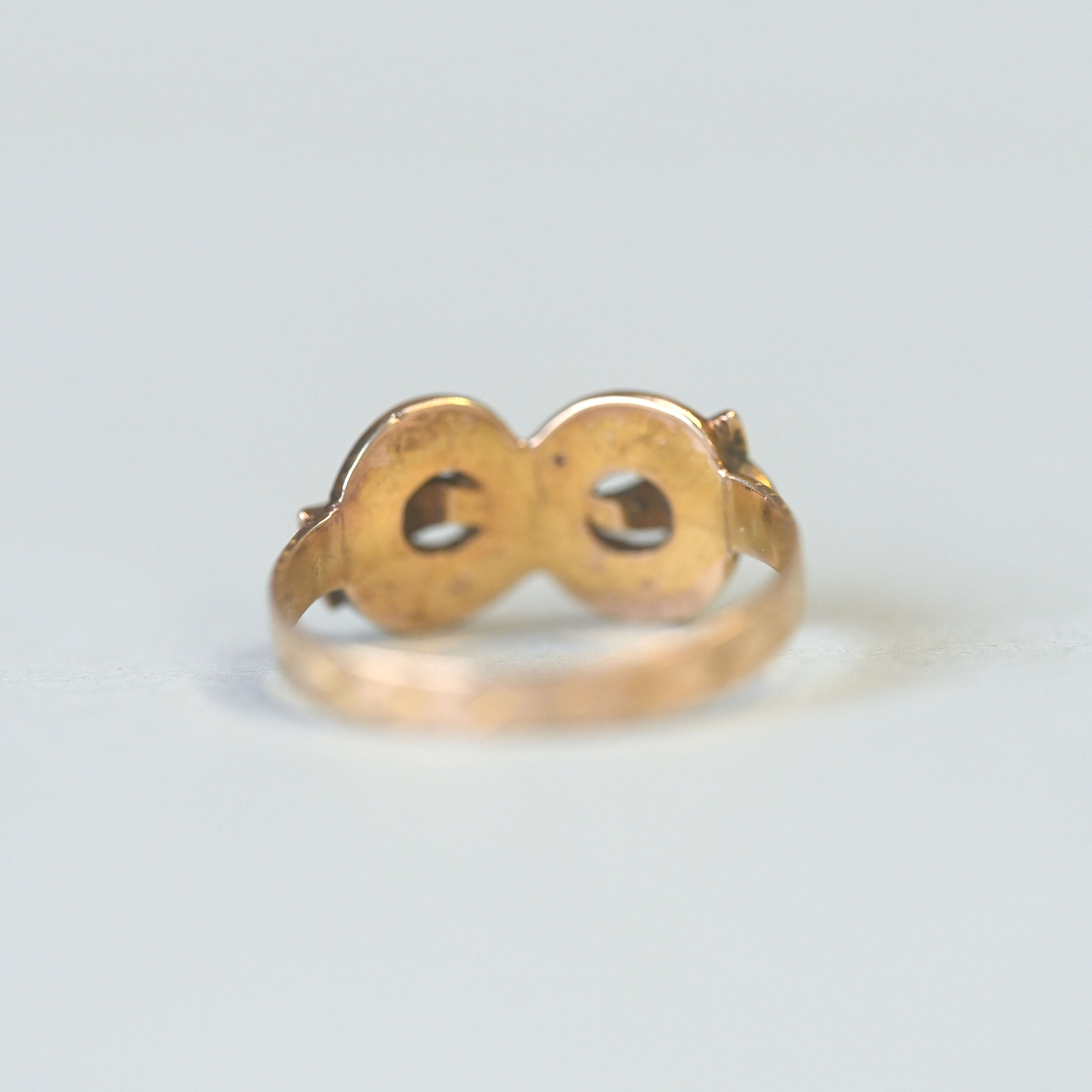 Antique Victorian 15ct gold turquoise bow ring, c.1870s - Image 5