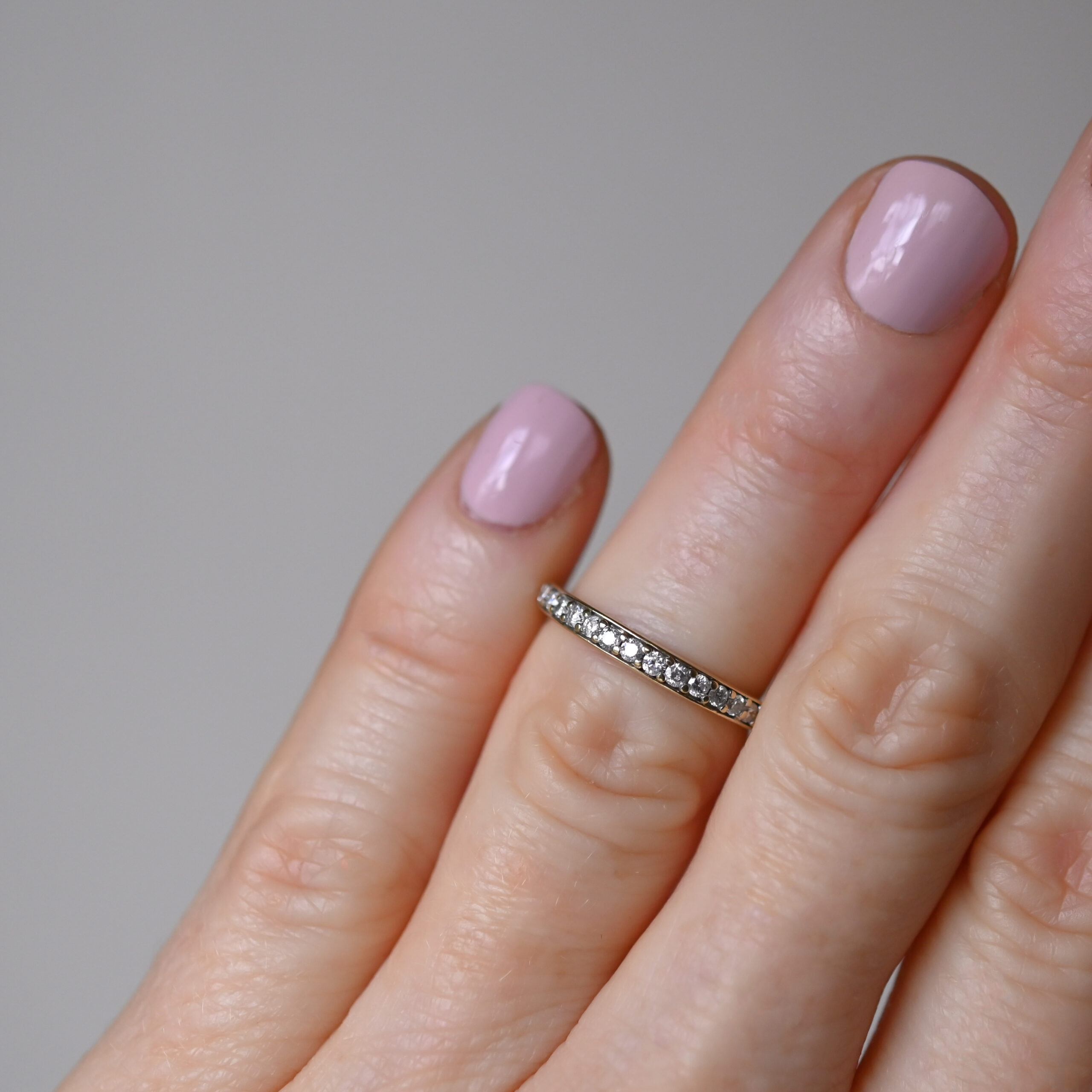 Contemporary 9ct gold diamond half eternity stacking ring, 0.32 carats - Image 3