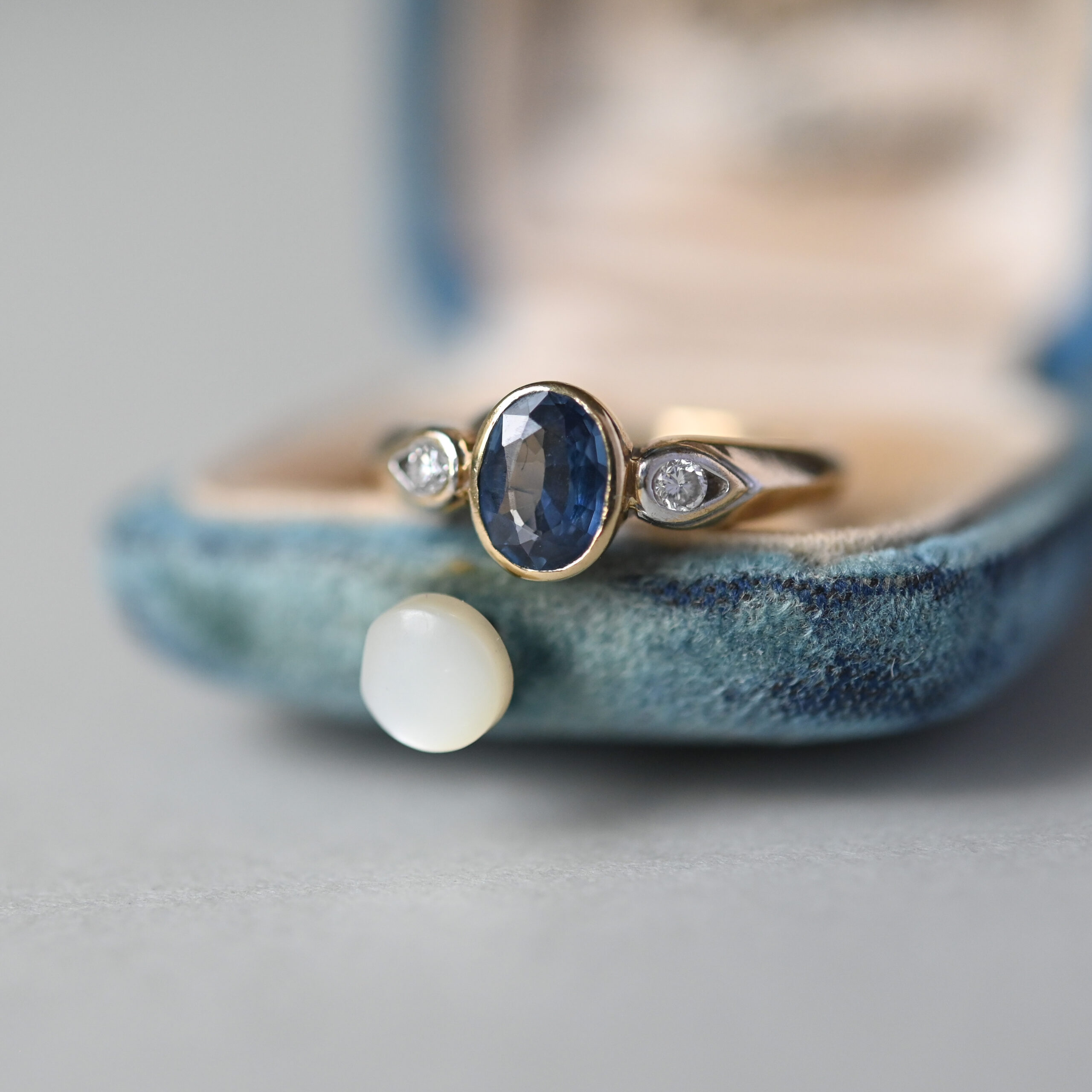 Contemporary 9ct gold sapphire and diamond three stone ring - Image 2
