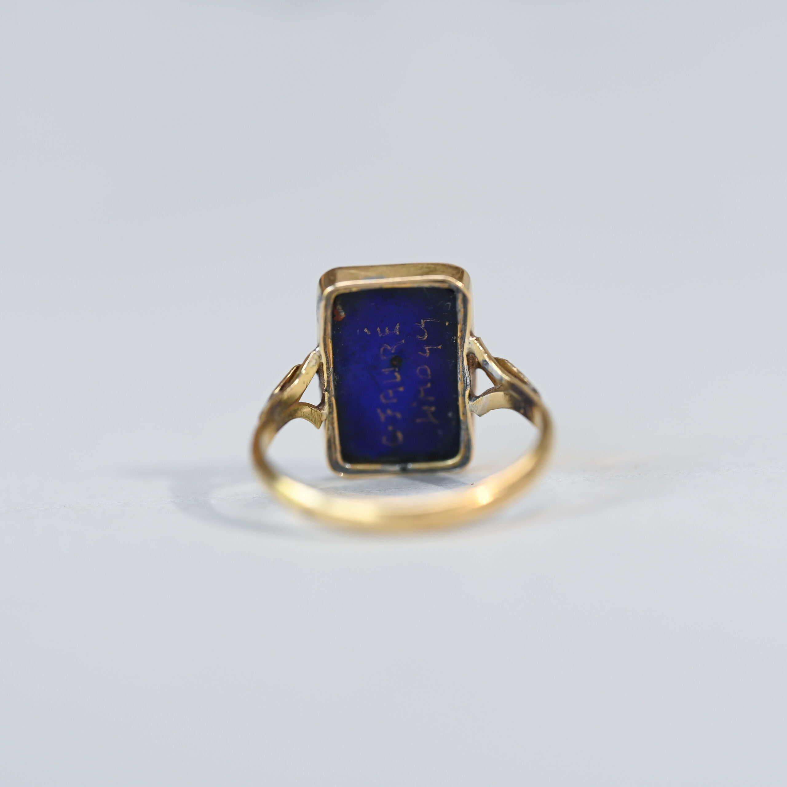 Antique French 18ct gold figural Madonna ring, signed C. Faure, Limoges - Image 3